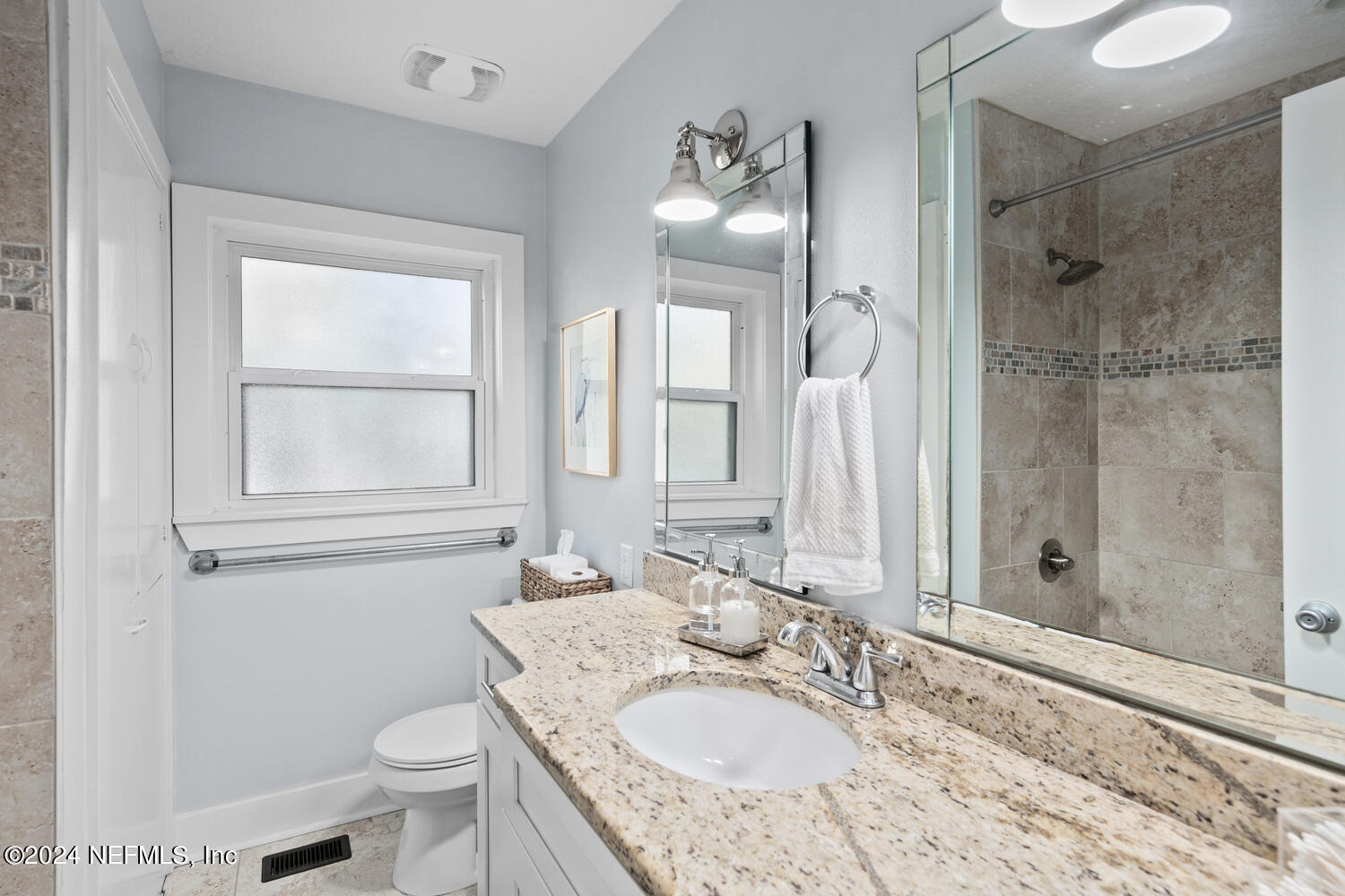 8125 SAN RAFAEL Drive