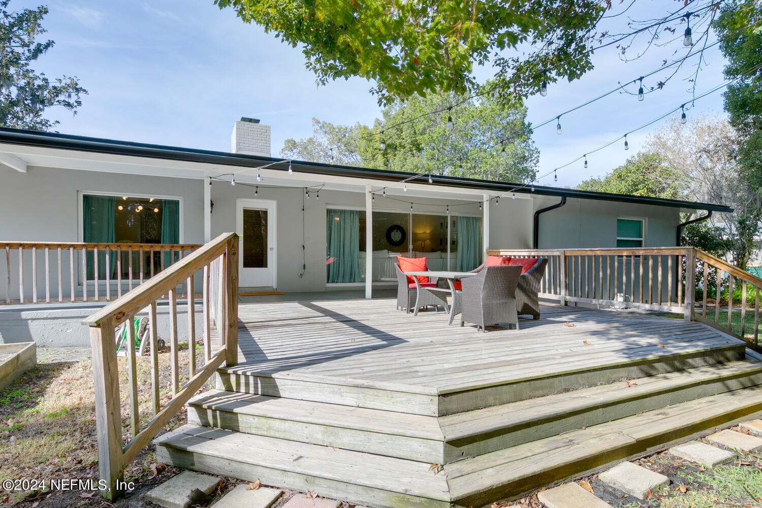 8125 SAN RAFAEL Drive