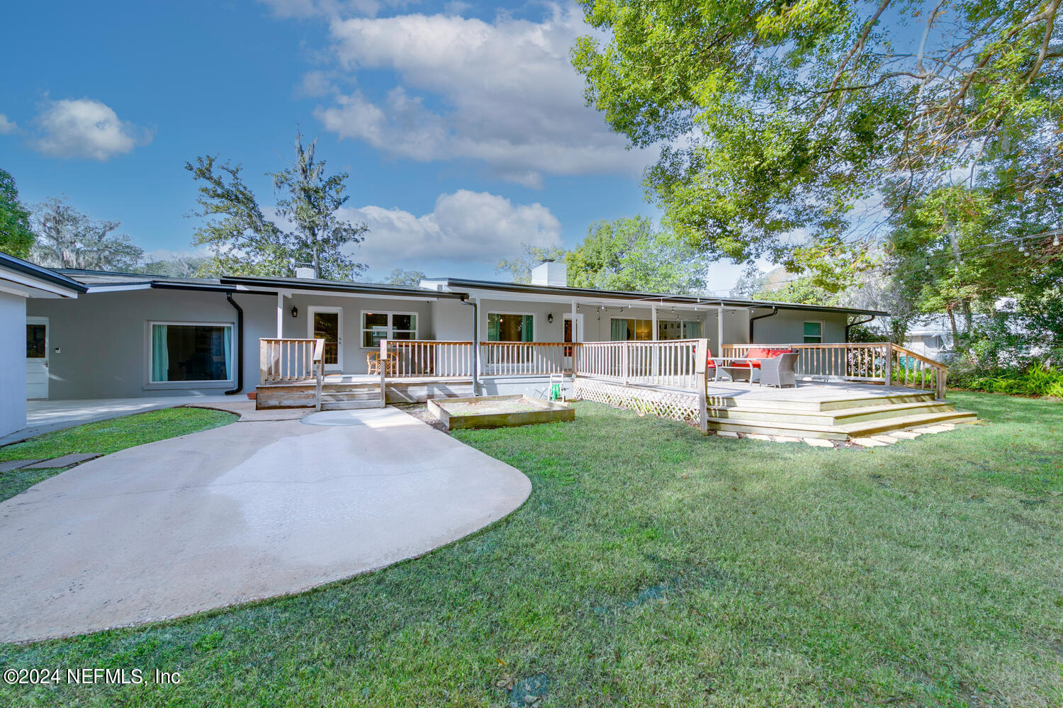 8125 SAN RAFAEL Drive