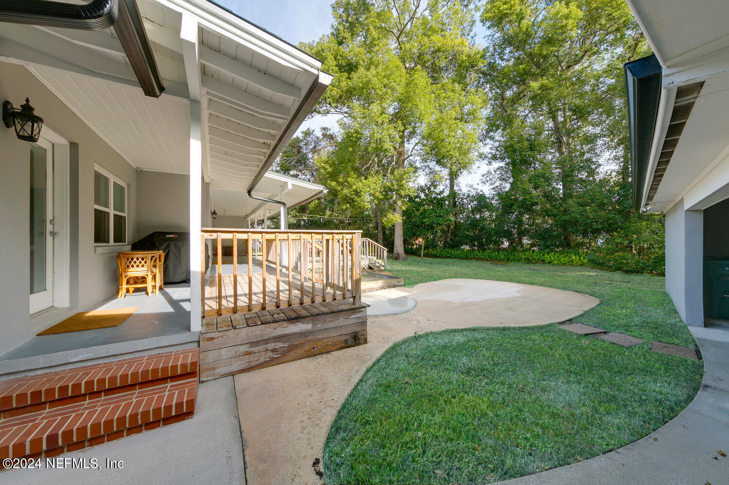 8125 SAN RAFAEL Drive