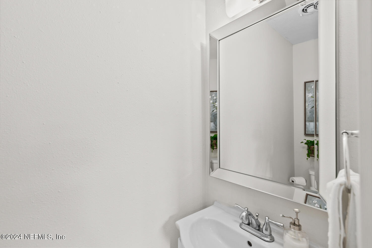 8125 SAN RAFAEL Drive