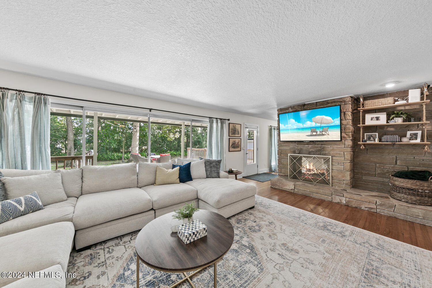 8125 SAN RAFAEL Drive