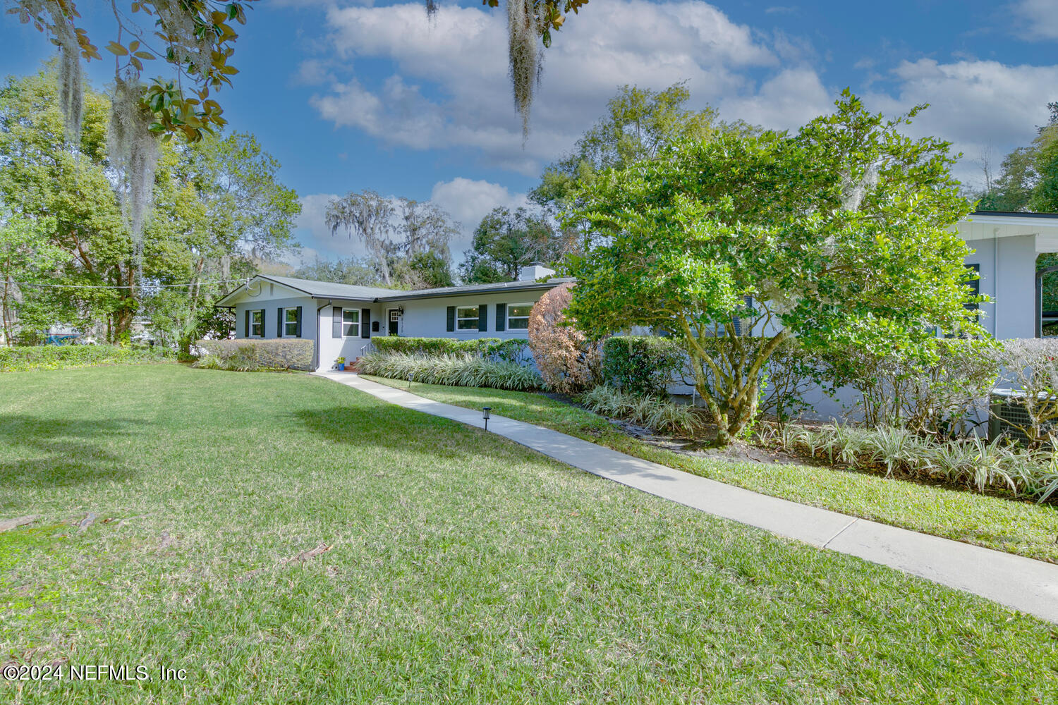 8125 SAN RAFAEL Drive