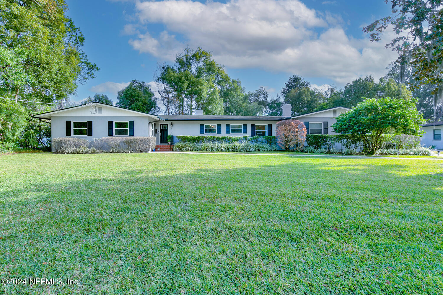 8125 SAN RAFAEL Drive