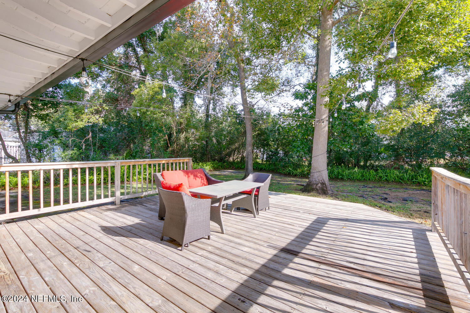 8125 SAN RAFAEL Drive