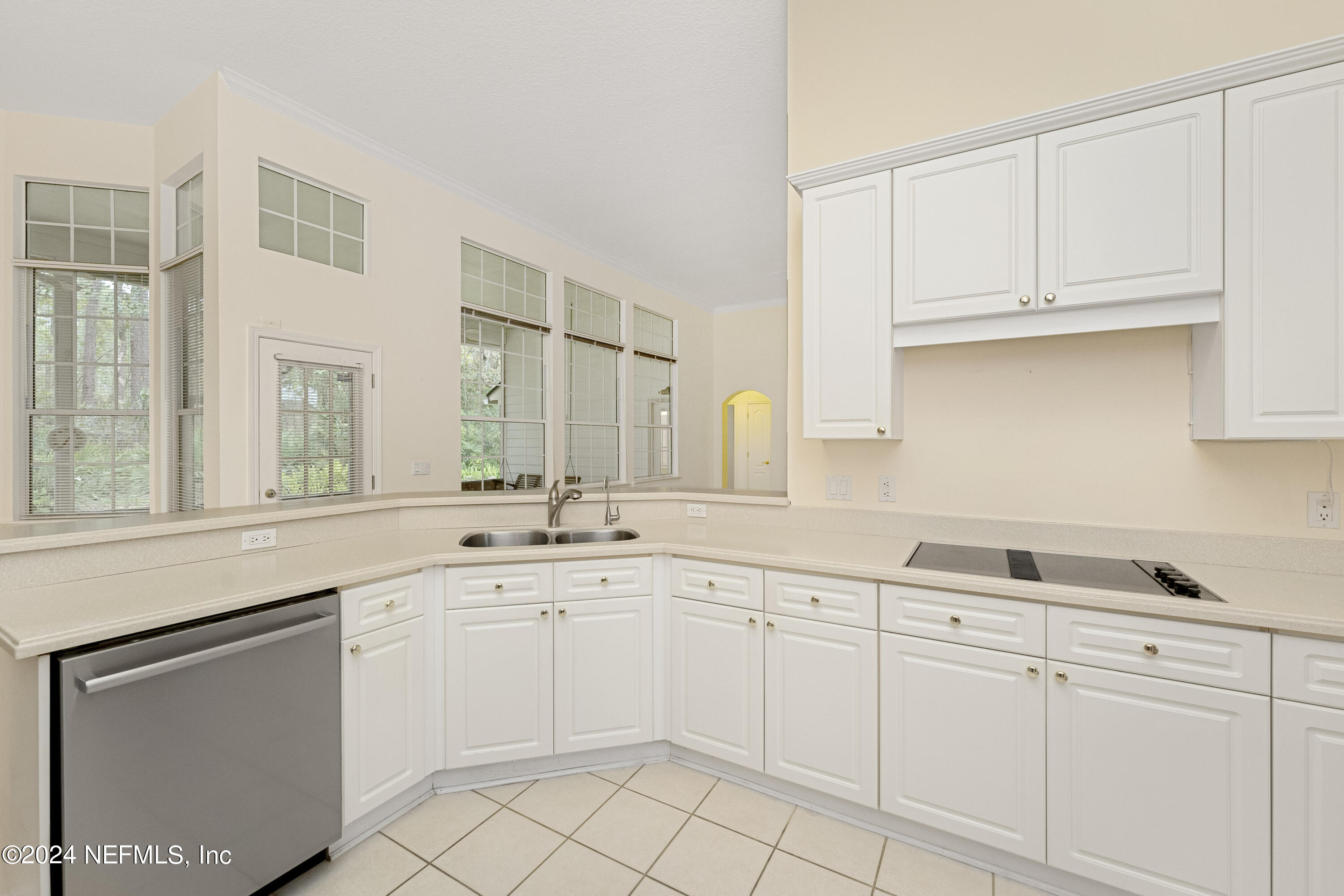 9227 JAYBIRD Circle E