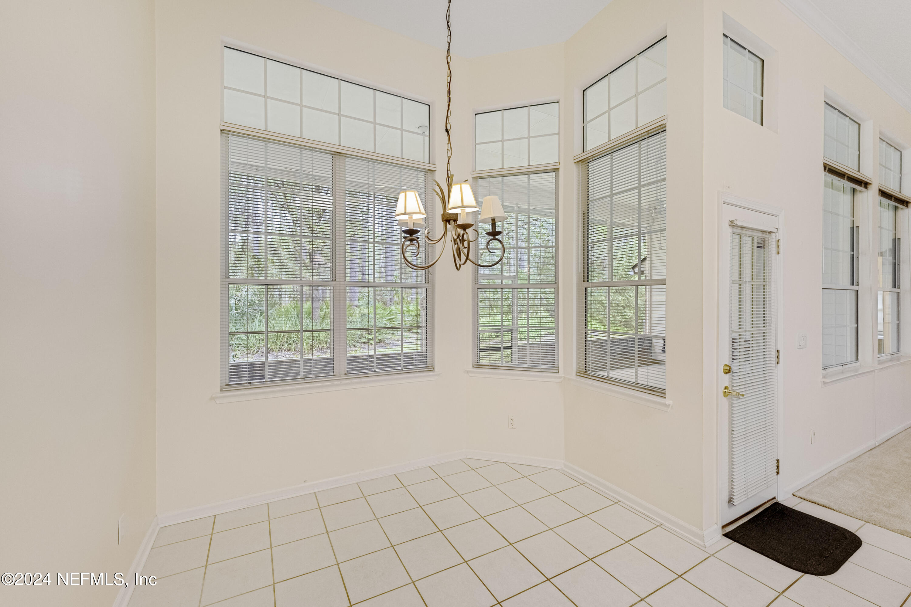 9227 JAYBIRD Circle E