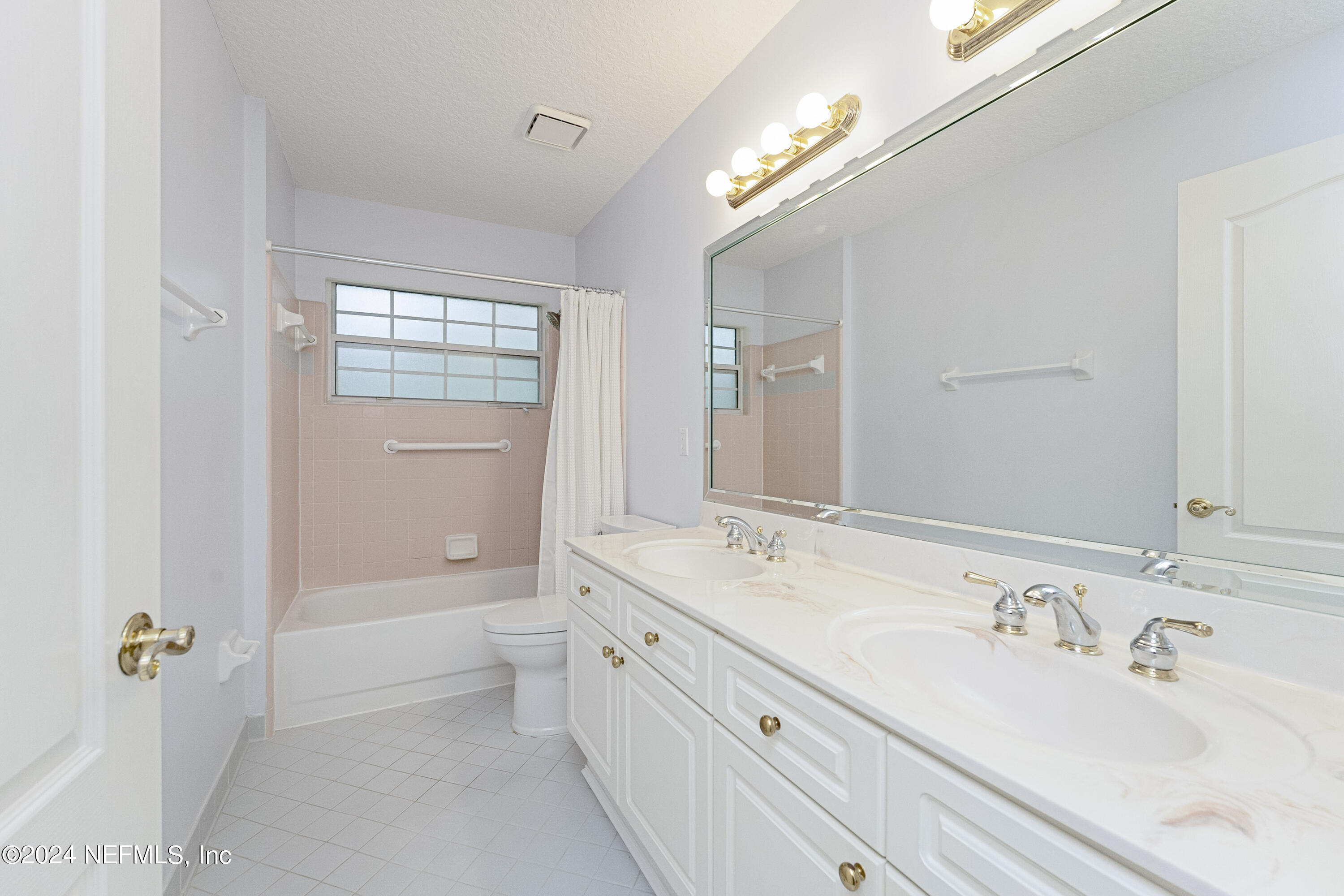 9227 JAYBIRD Circle E