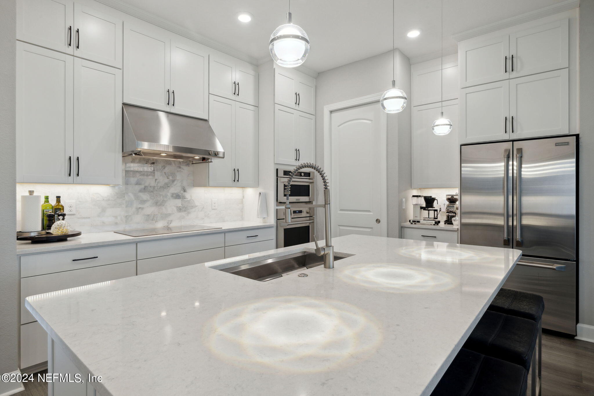 8619 HOMEPLACE Drive