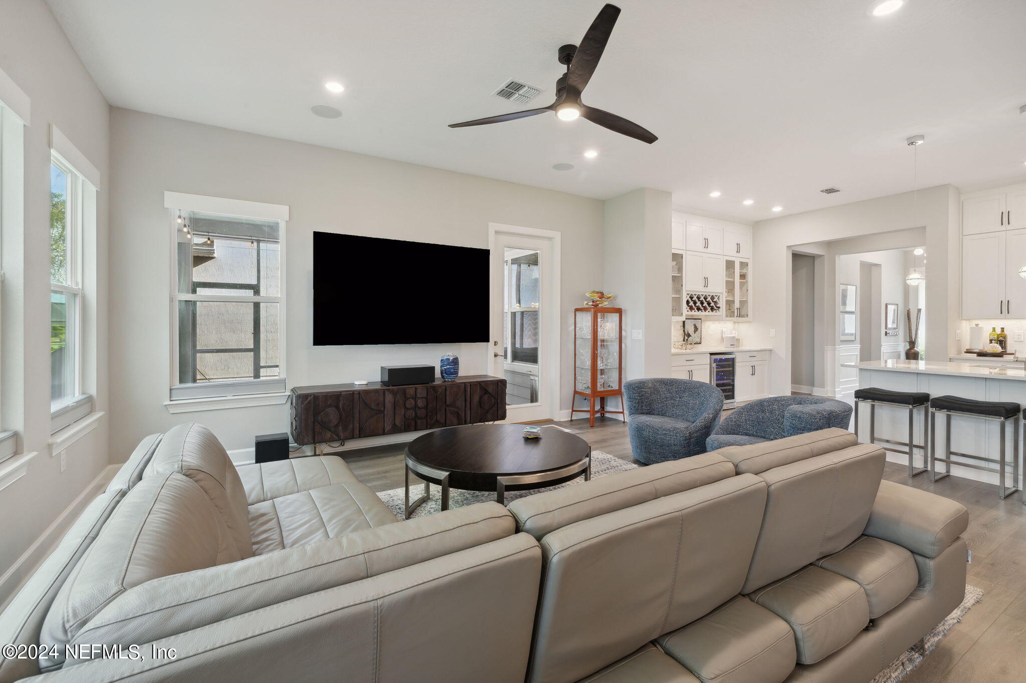 8619 HOMEPLACE Drive