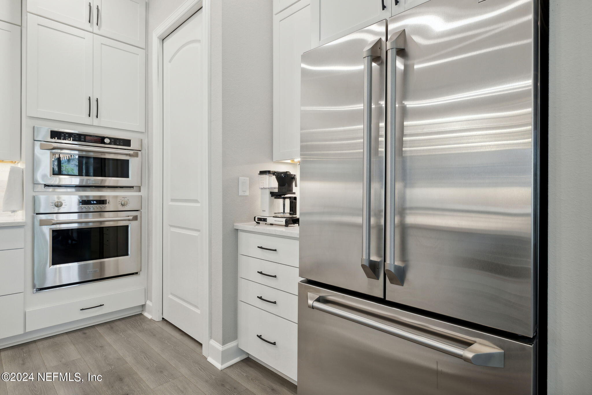 8619 HOMEPLACE Drive