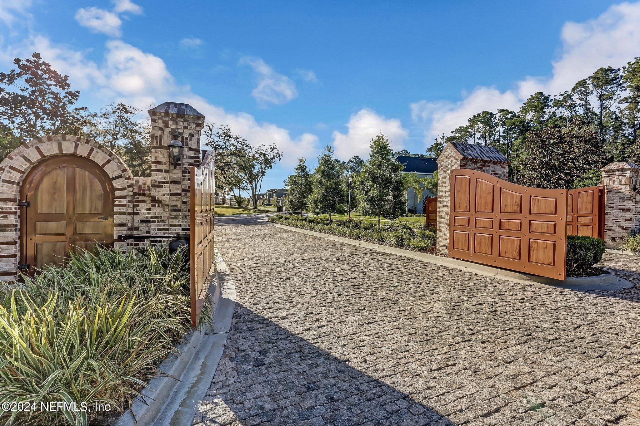 8619 HOMEPLACE Drive