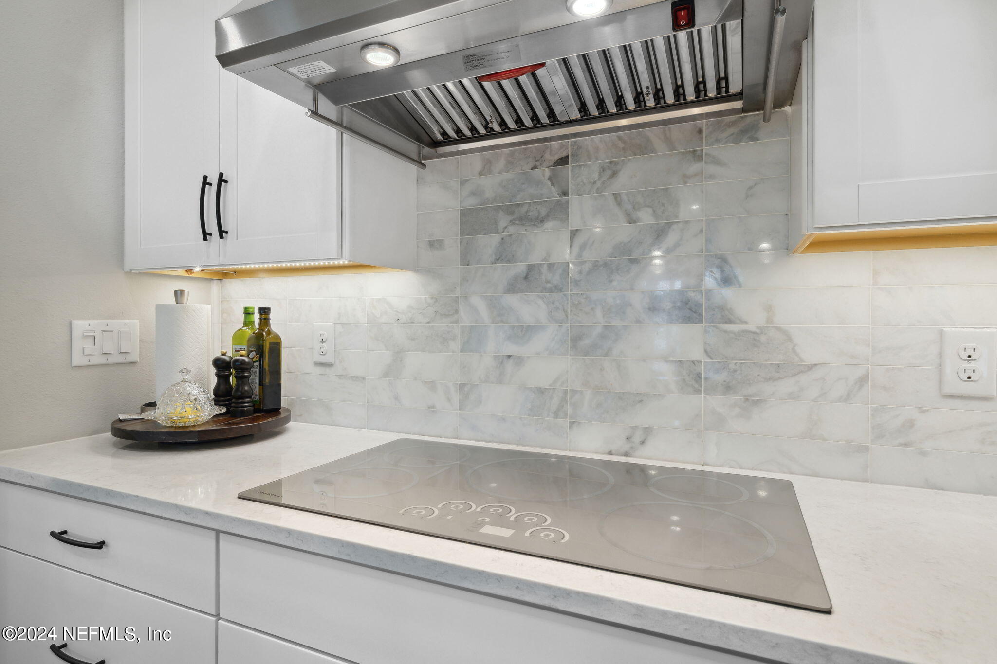 8619 HOMEPLACE Drive