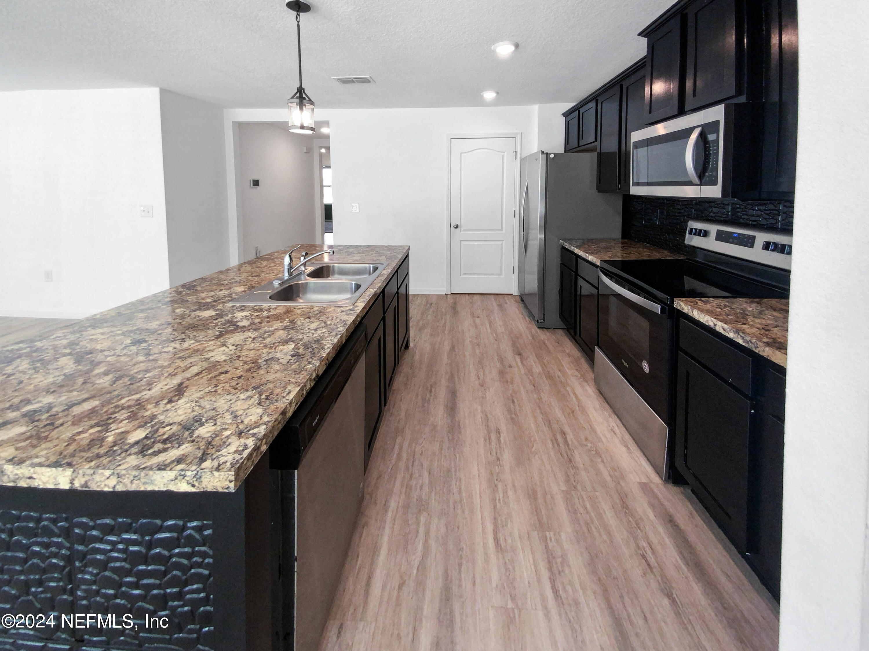 6179 BLACK STALLION Drive