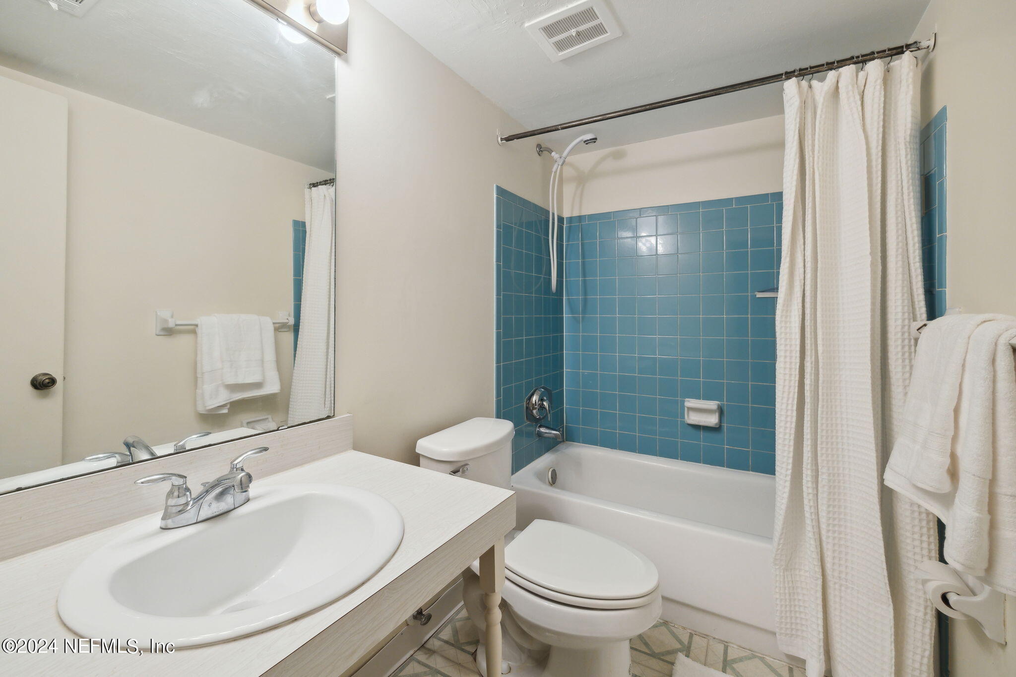 4321 PLAZA GATE Lane S, 201