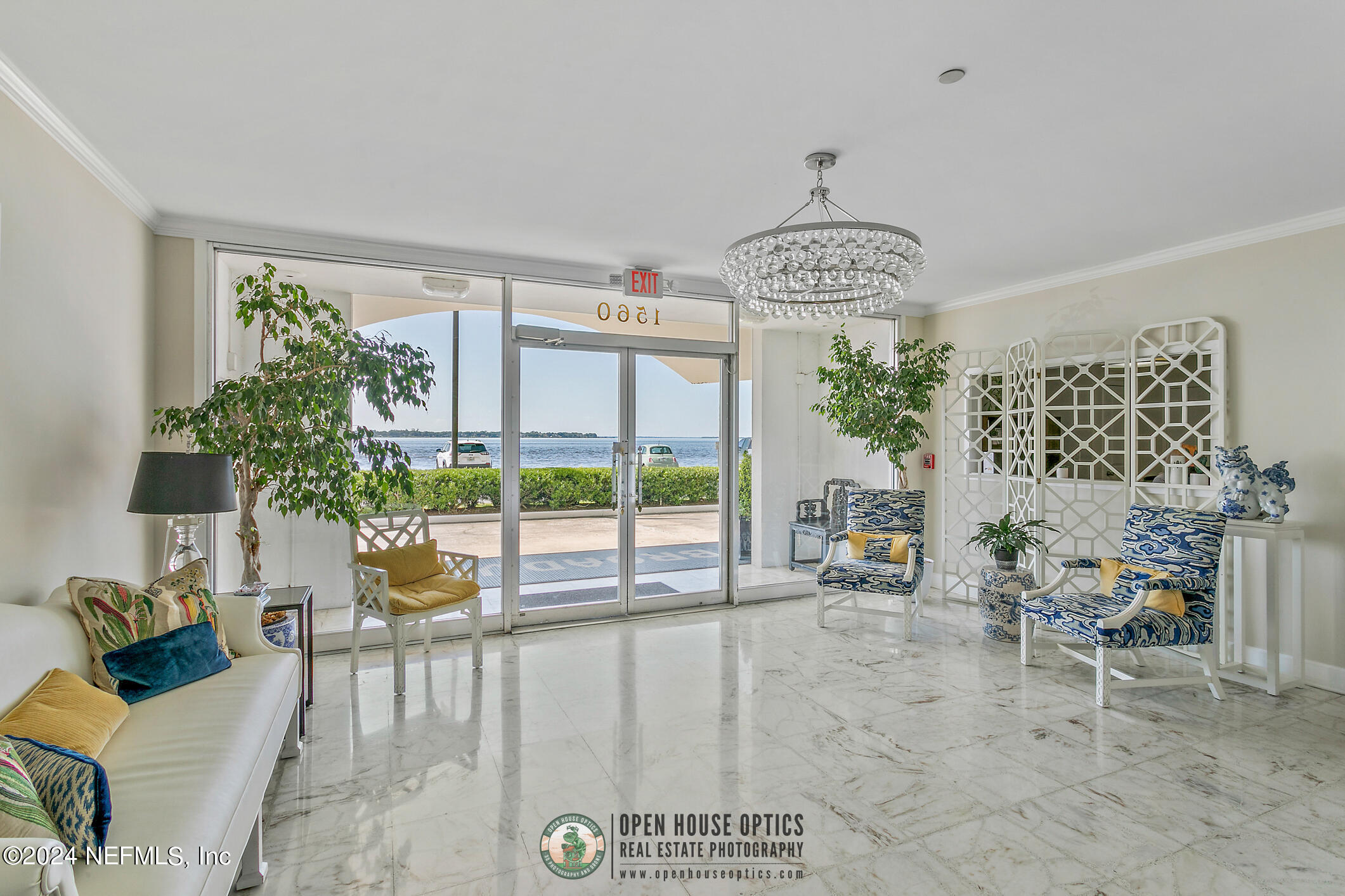 1560 LANCASTER Terrace, 802 & 804