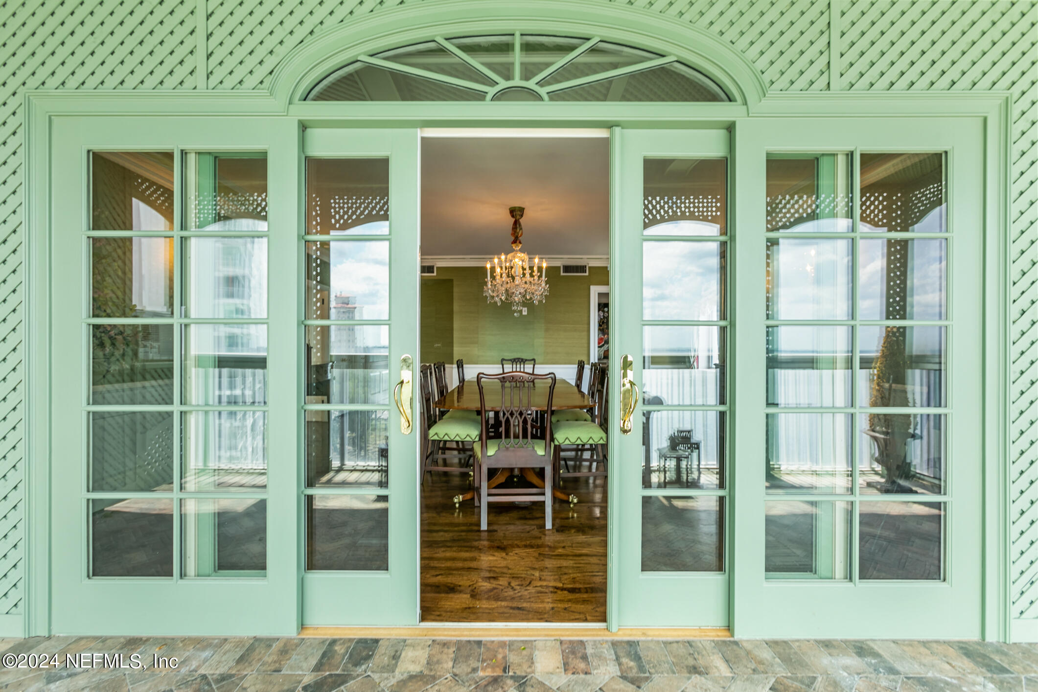 1560 LANCASTER Terrace, 802 & 804