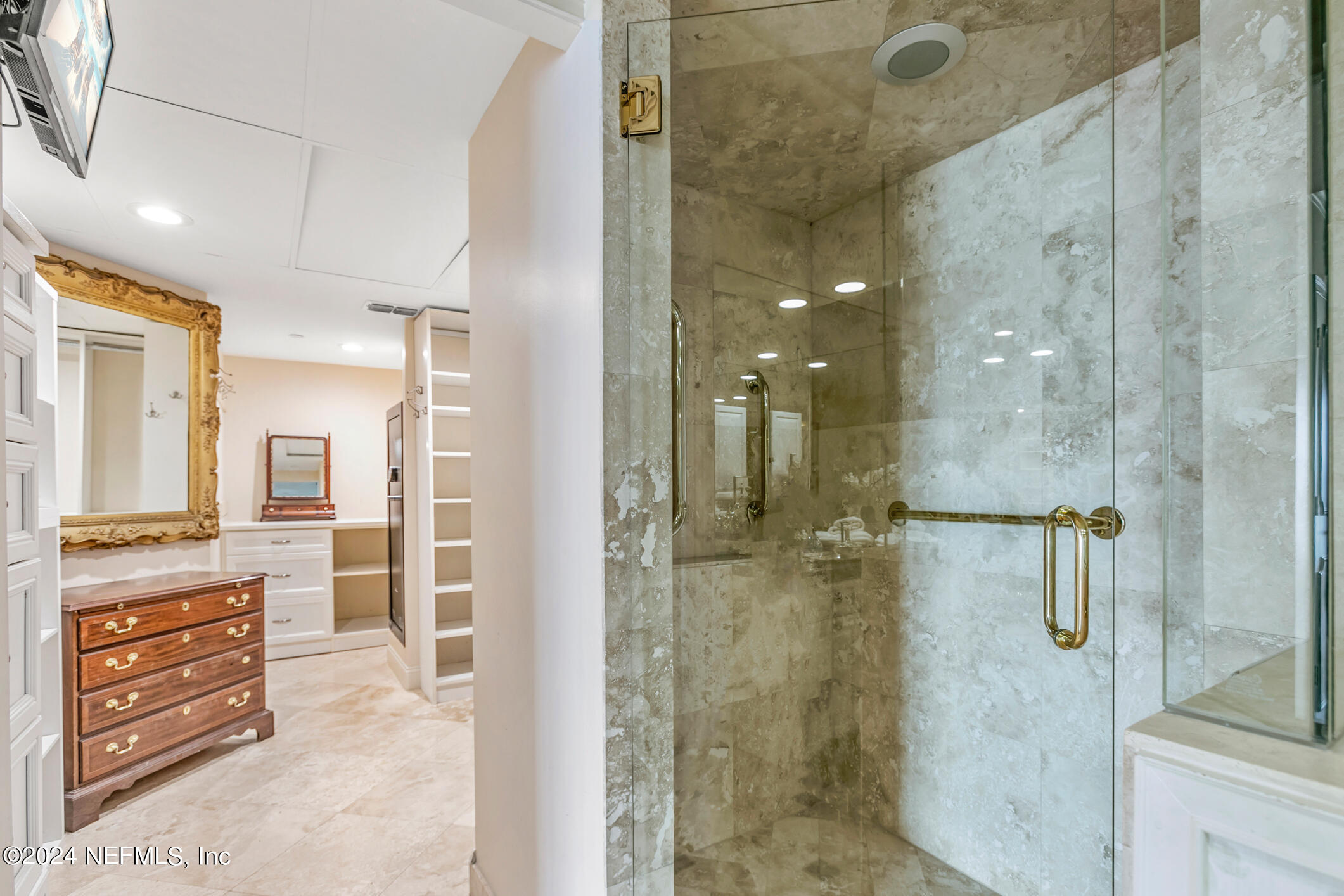 1560 LANCASTER Terrace, 802 & 804