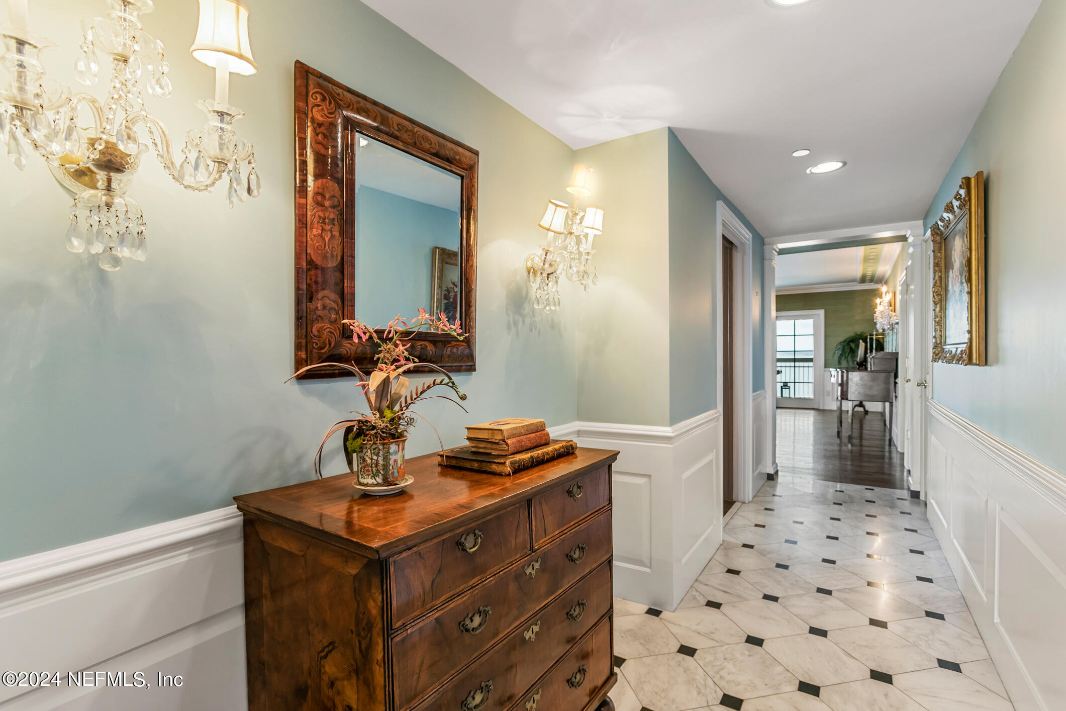 1560 LANCASTER Terrace, 802 & 804