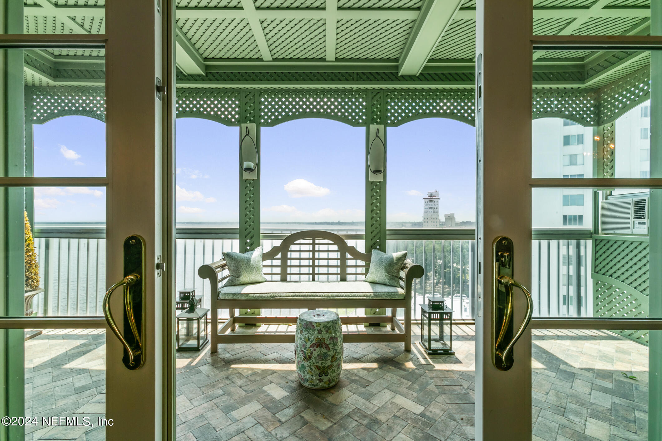 1560 LANCASTER Terrace, 802 & 804