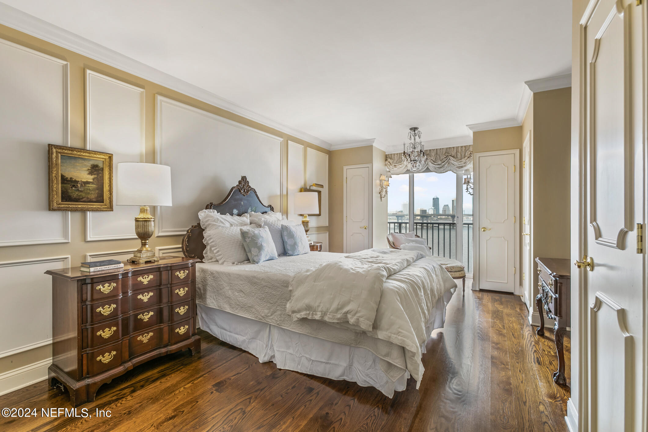 1560 LANCASTER Terrace, 802 & 804