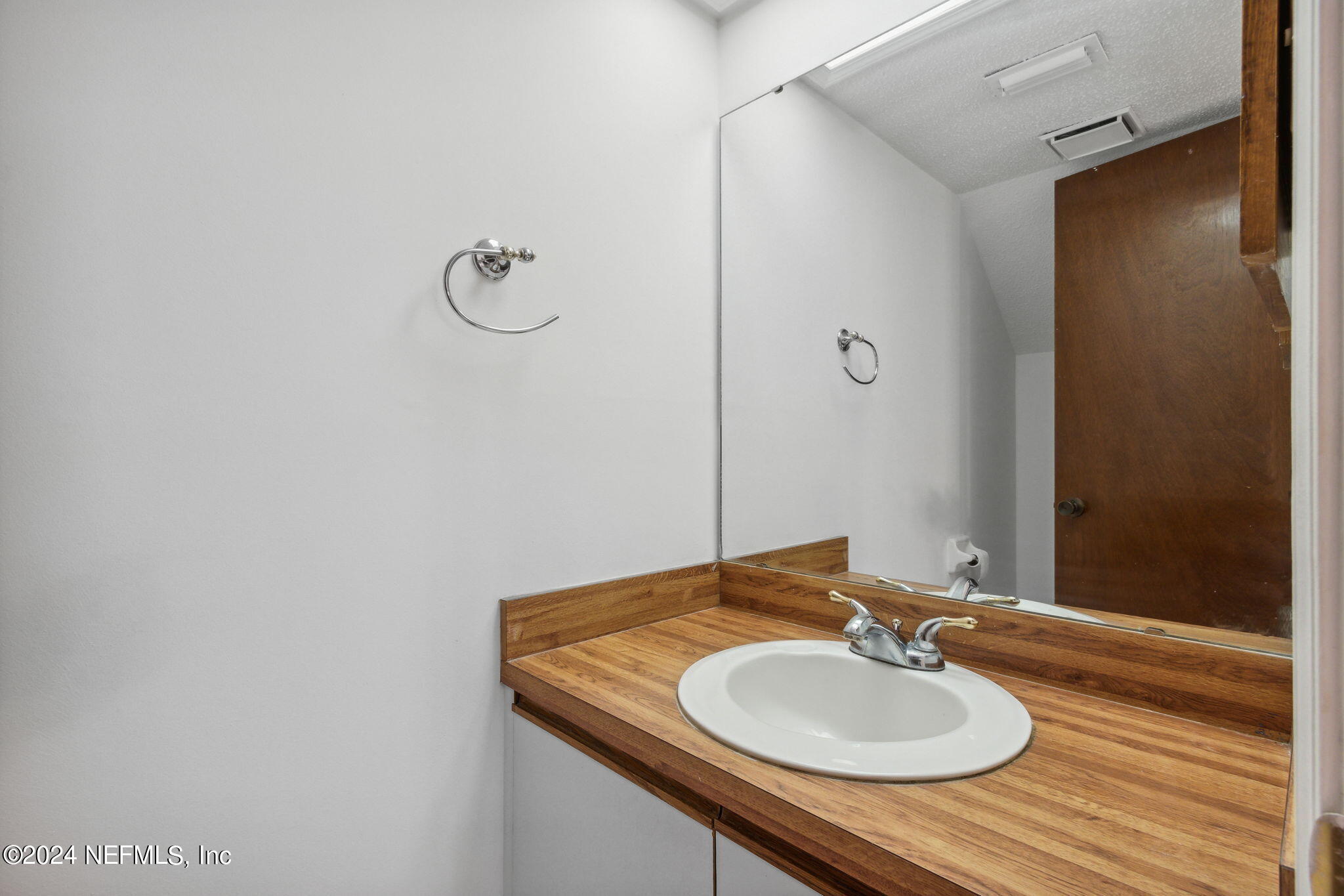 3801 CROWN POINT Road, 1123