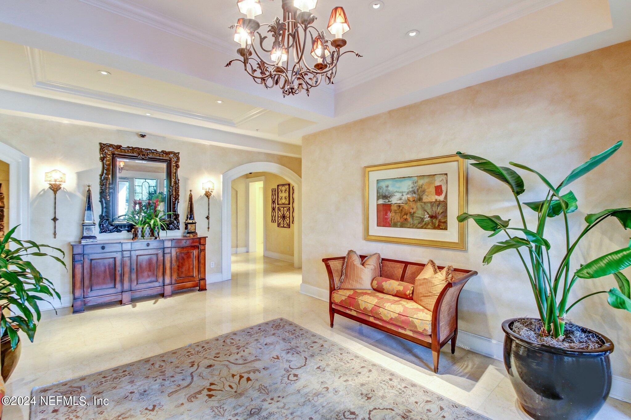 2366 RIVERSIDE Avenue