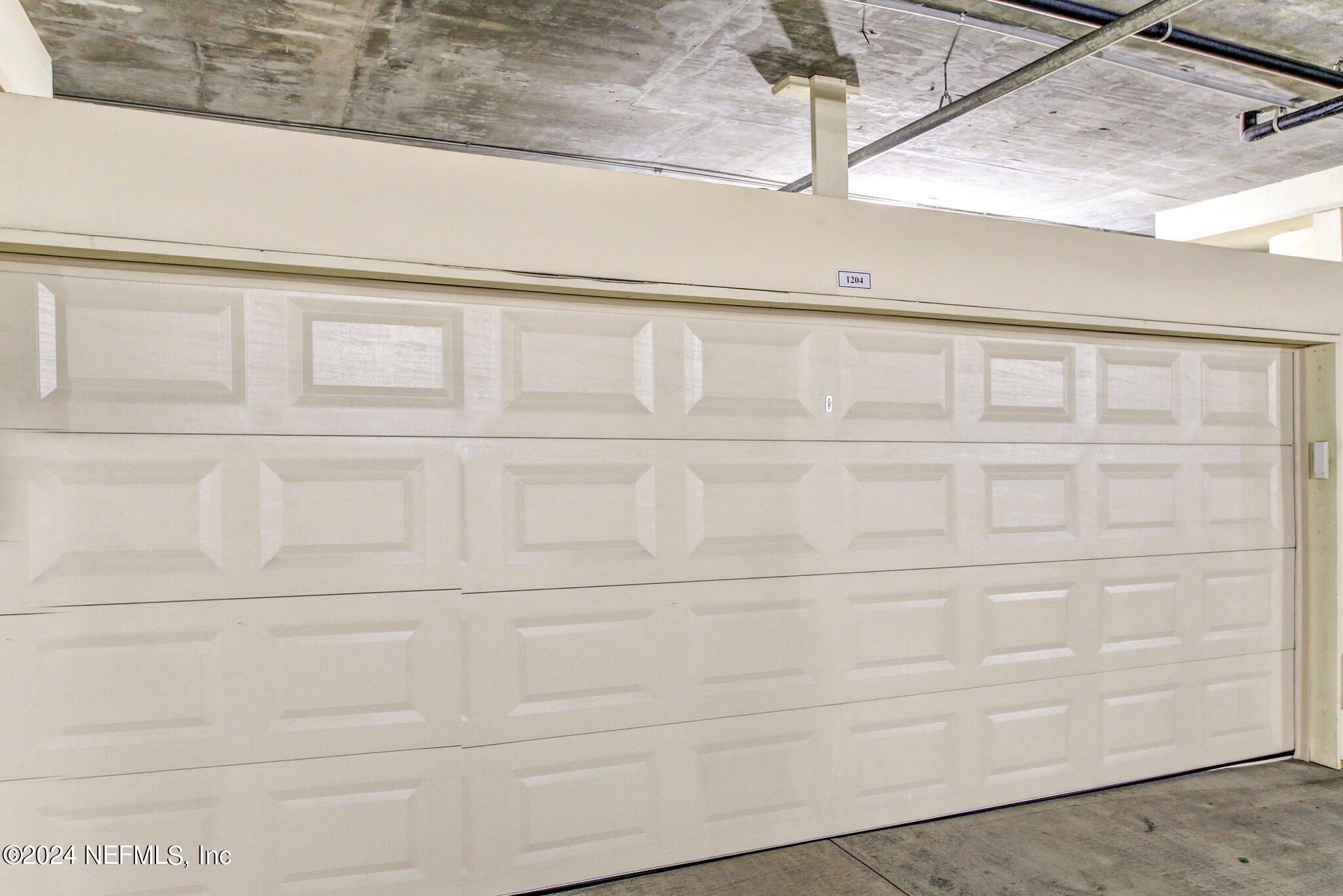 2366 RIVERSIDE Avenue