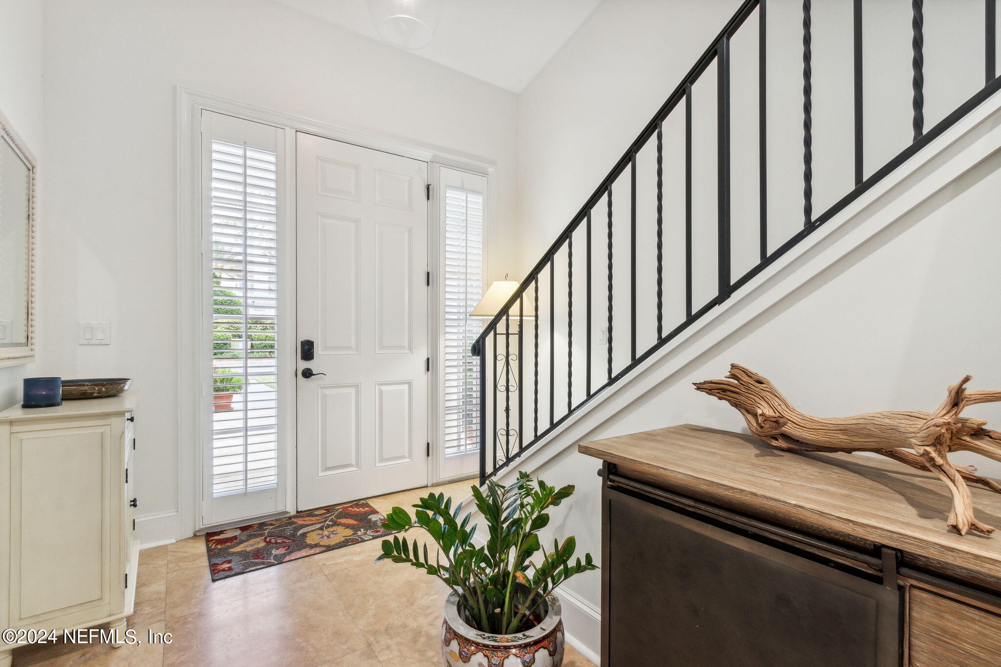 2366 RIVERSIDE Avenue