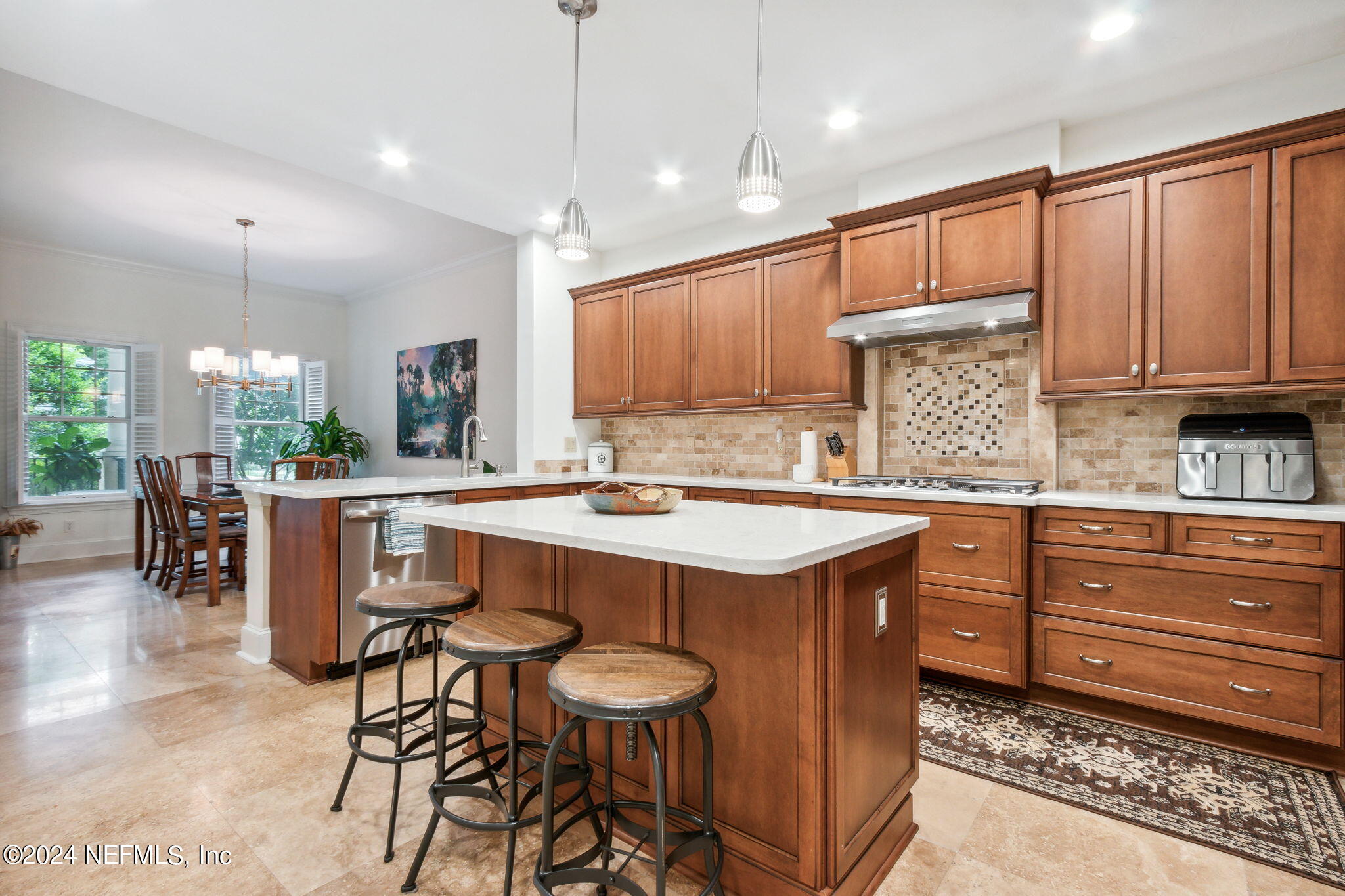 2366 RIVERSIDE Avenue