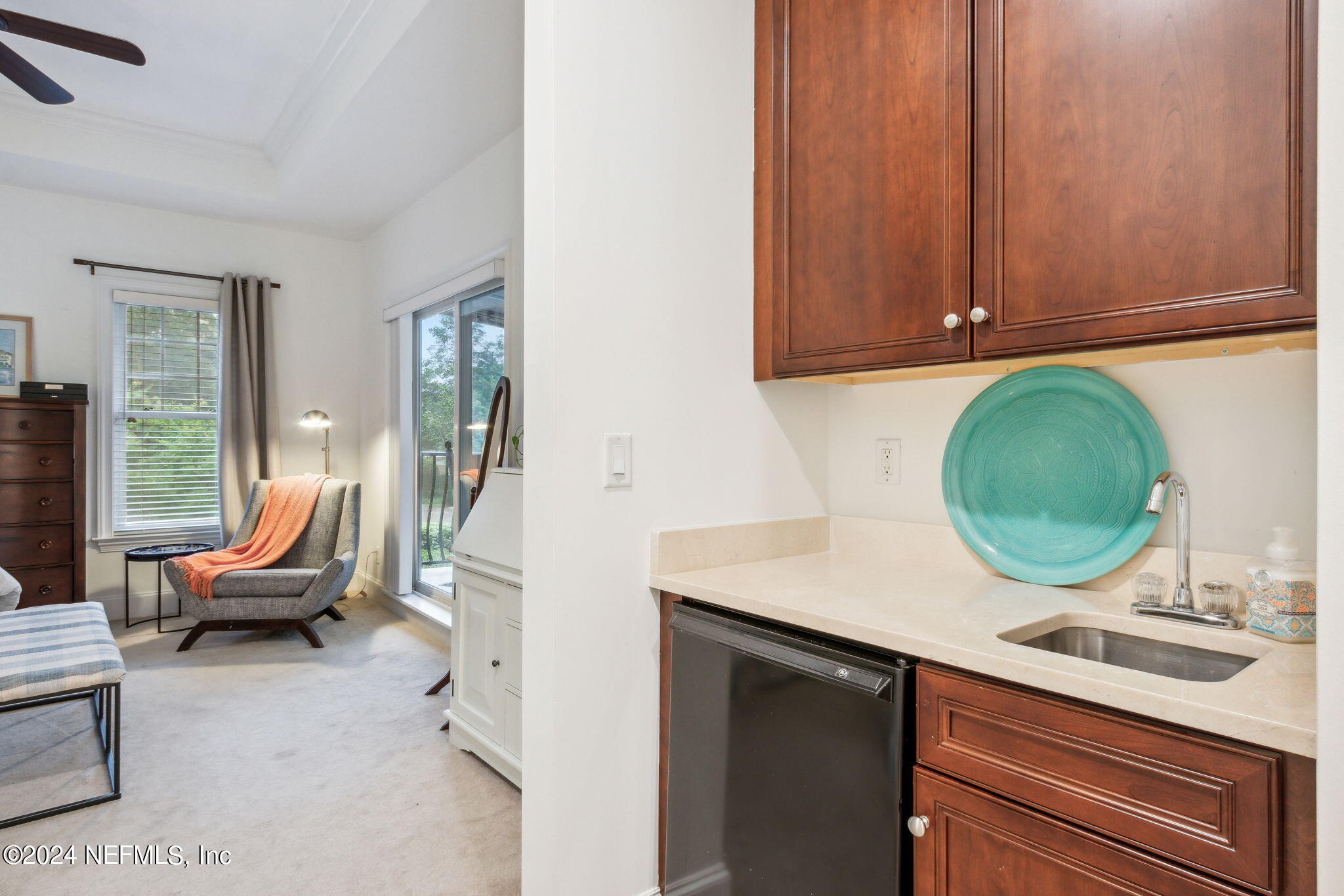 2366 RIVERSIDE Avenue