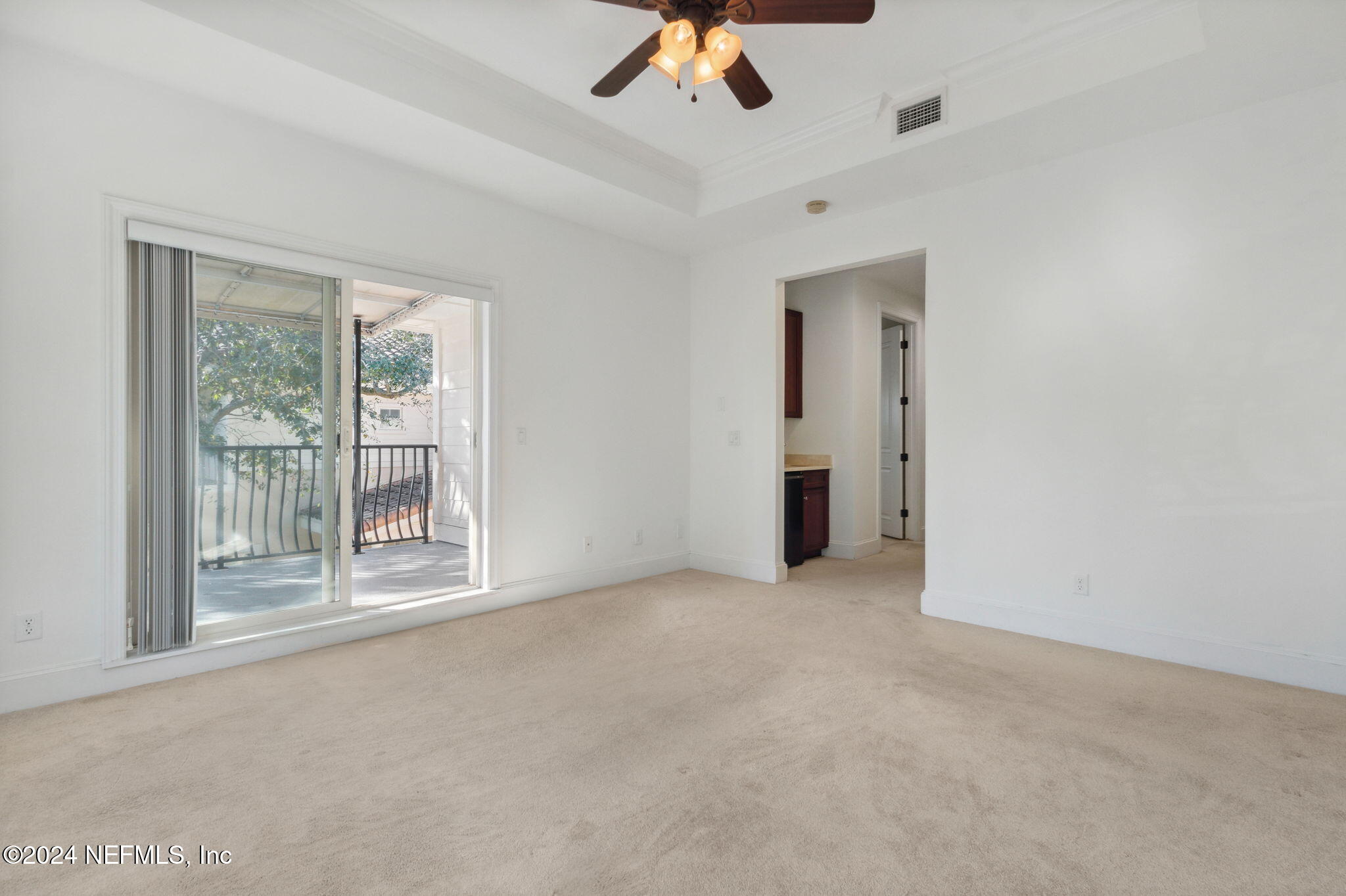 2366 RIVERSIDE Avenue