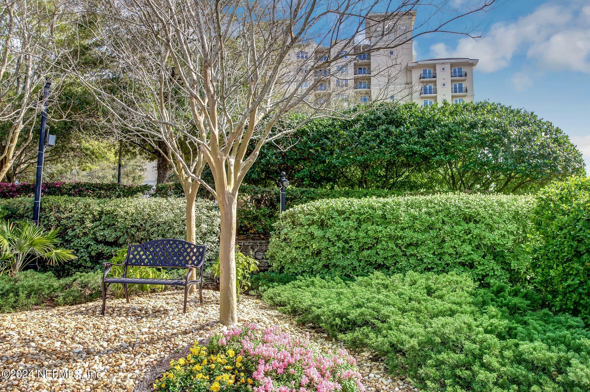 2366 RIVERSIDE Avenue