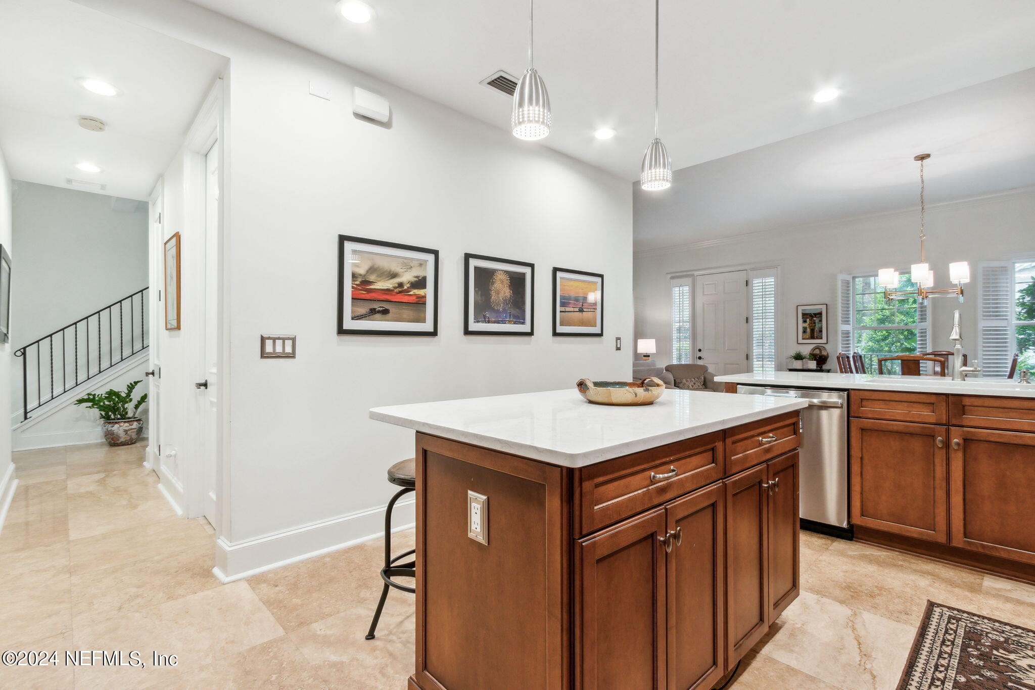 2366 RIVERSIDE Avenue