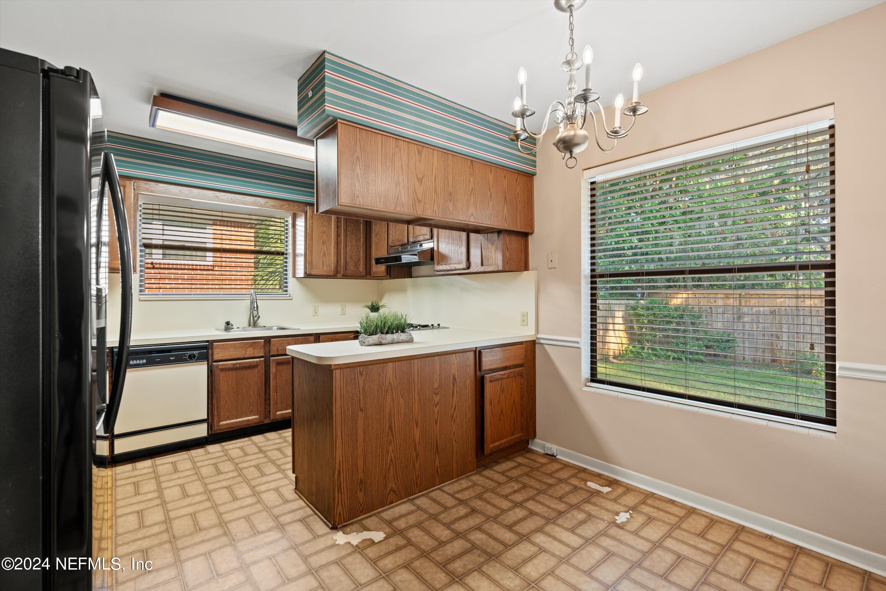 1362 RIVERBIRCH Lane