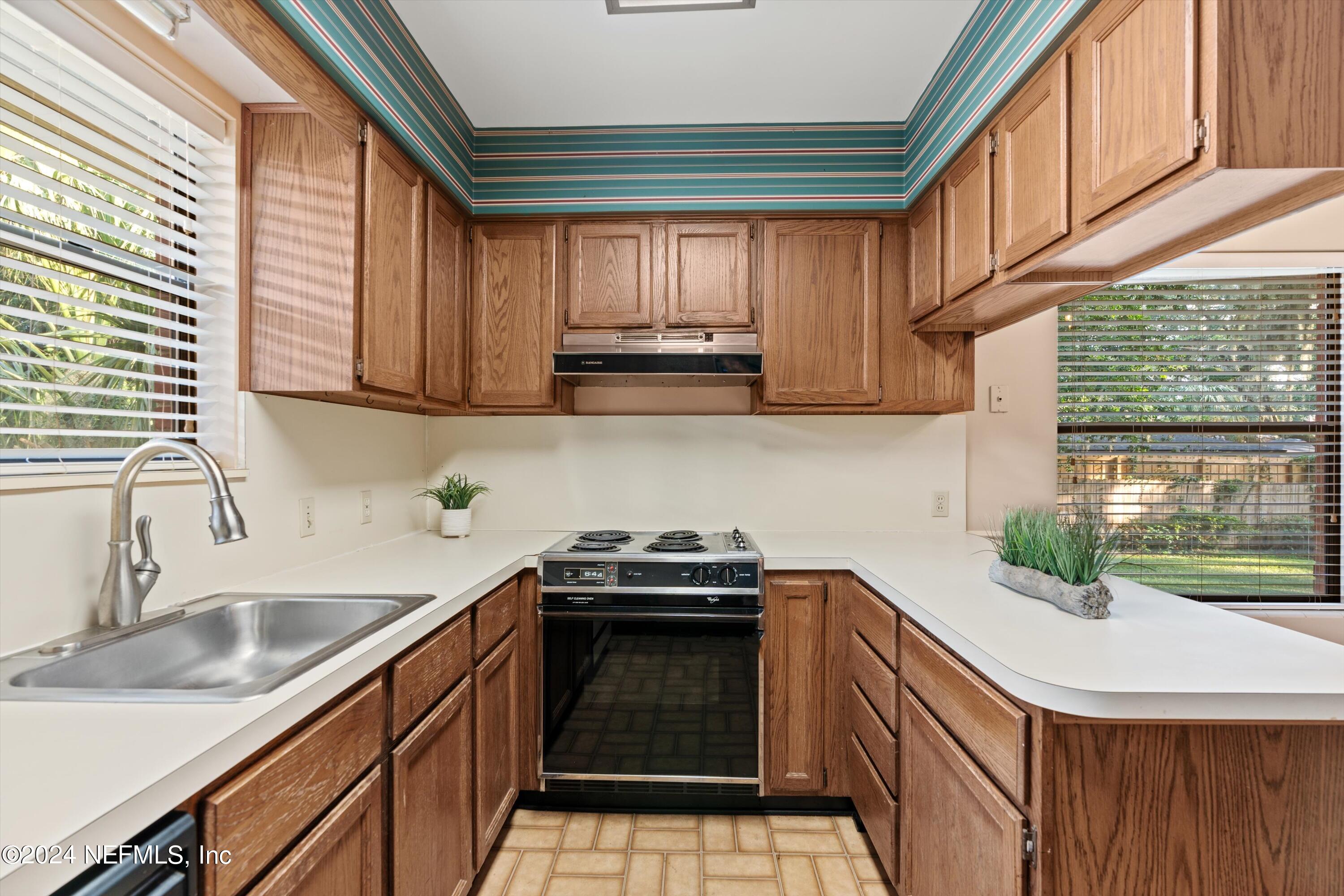 1362 RIVERBIRCH Lane