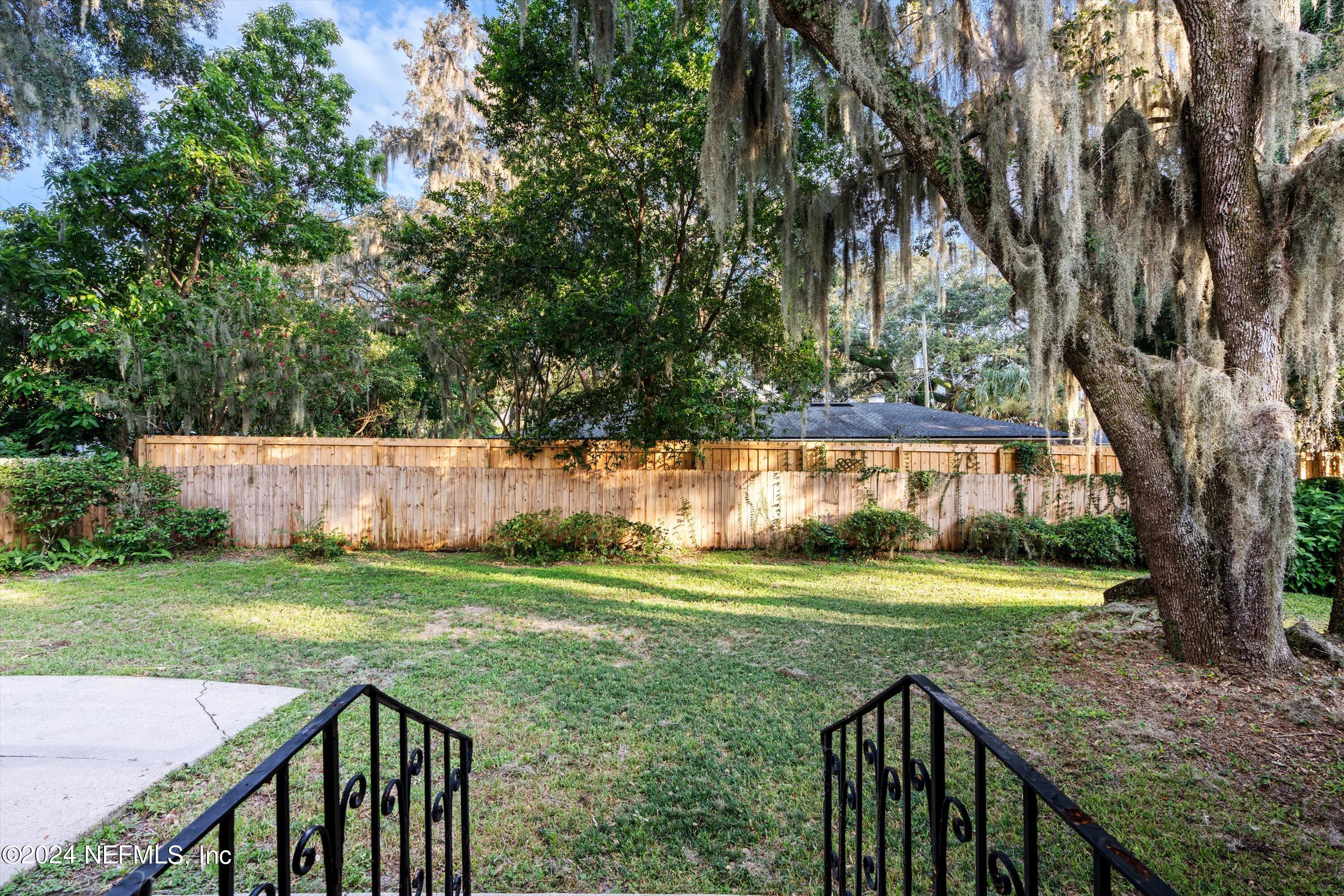 1362 RIVERBIRCH Lane