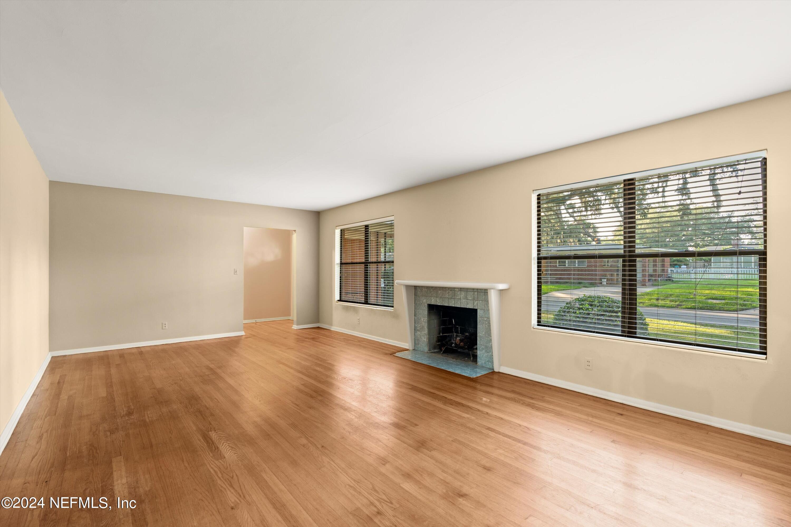 1362 RIVERBIRCH Lane