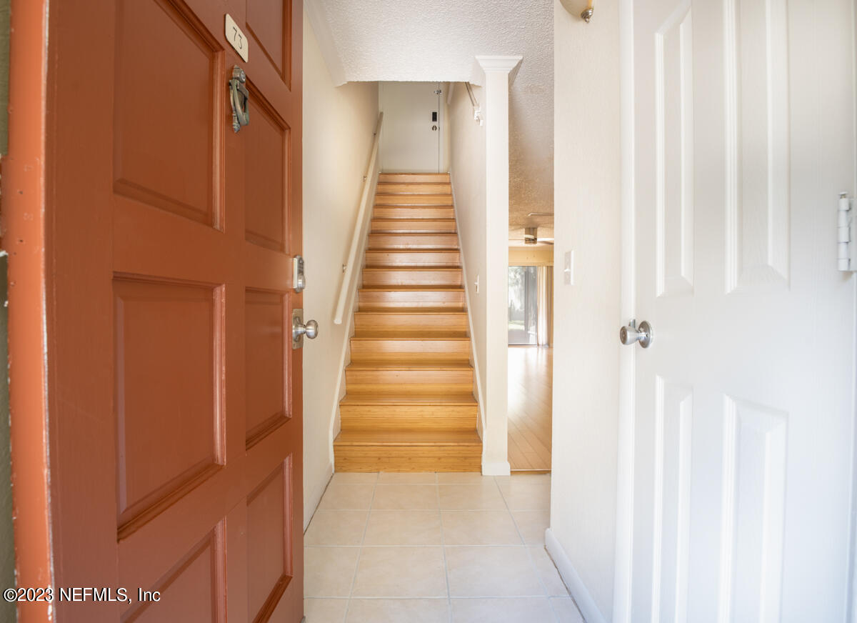 5811 ATLANTIC Boulevard, 73