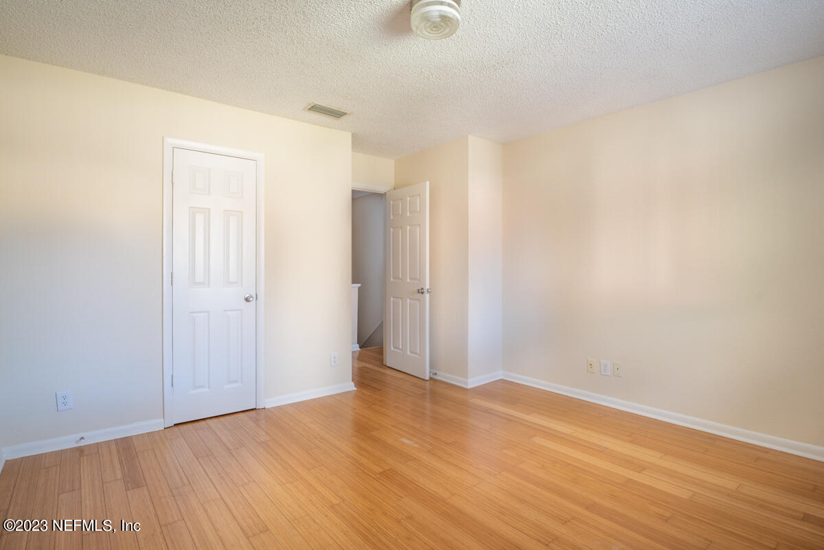 5811 ATLANTIC Boulevard, 73