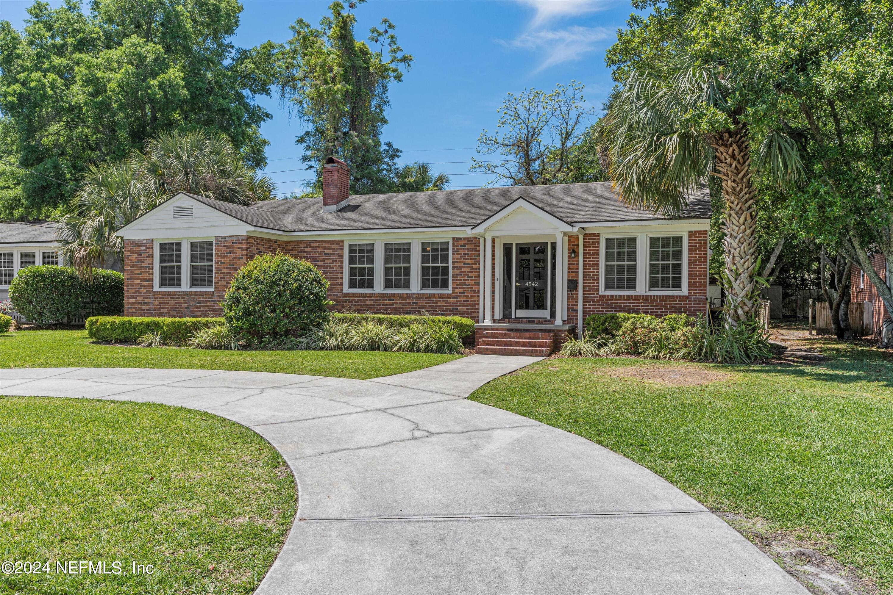 4542 PINEWOOD Avenue