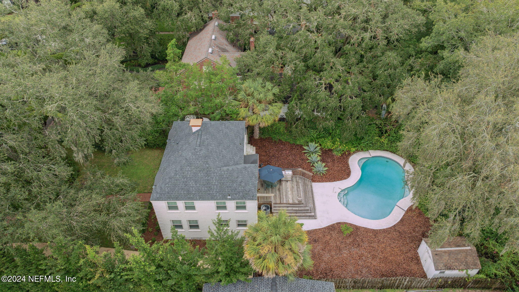 815 ALHAMBRA Drive N