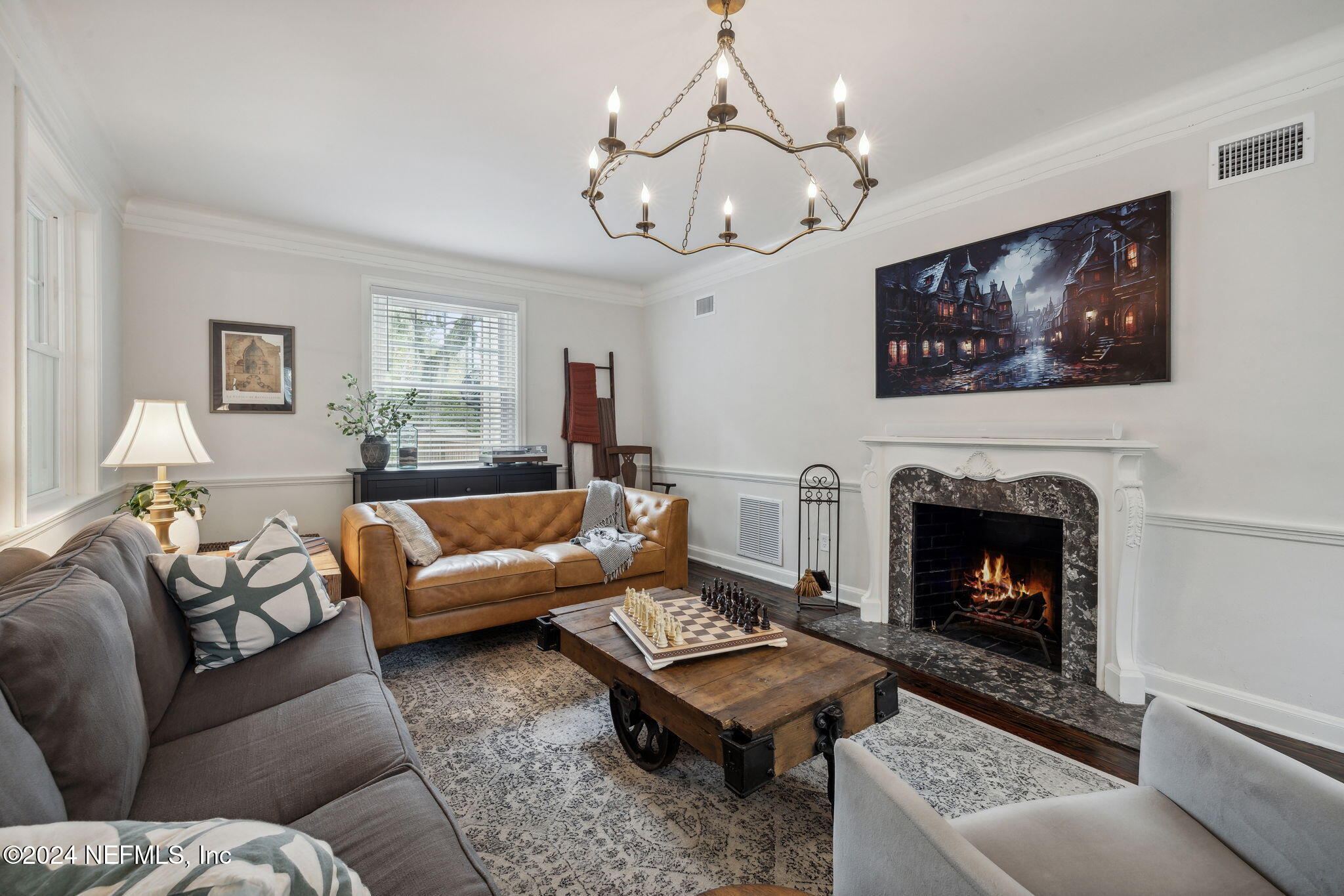 815 ALHAMBRA Drive N