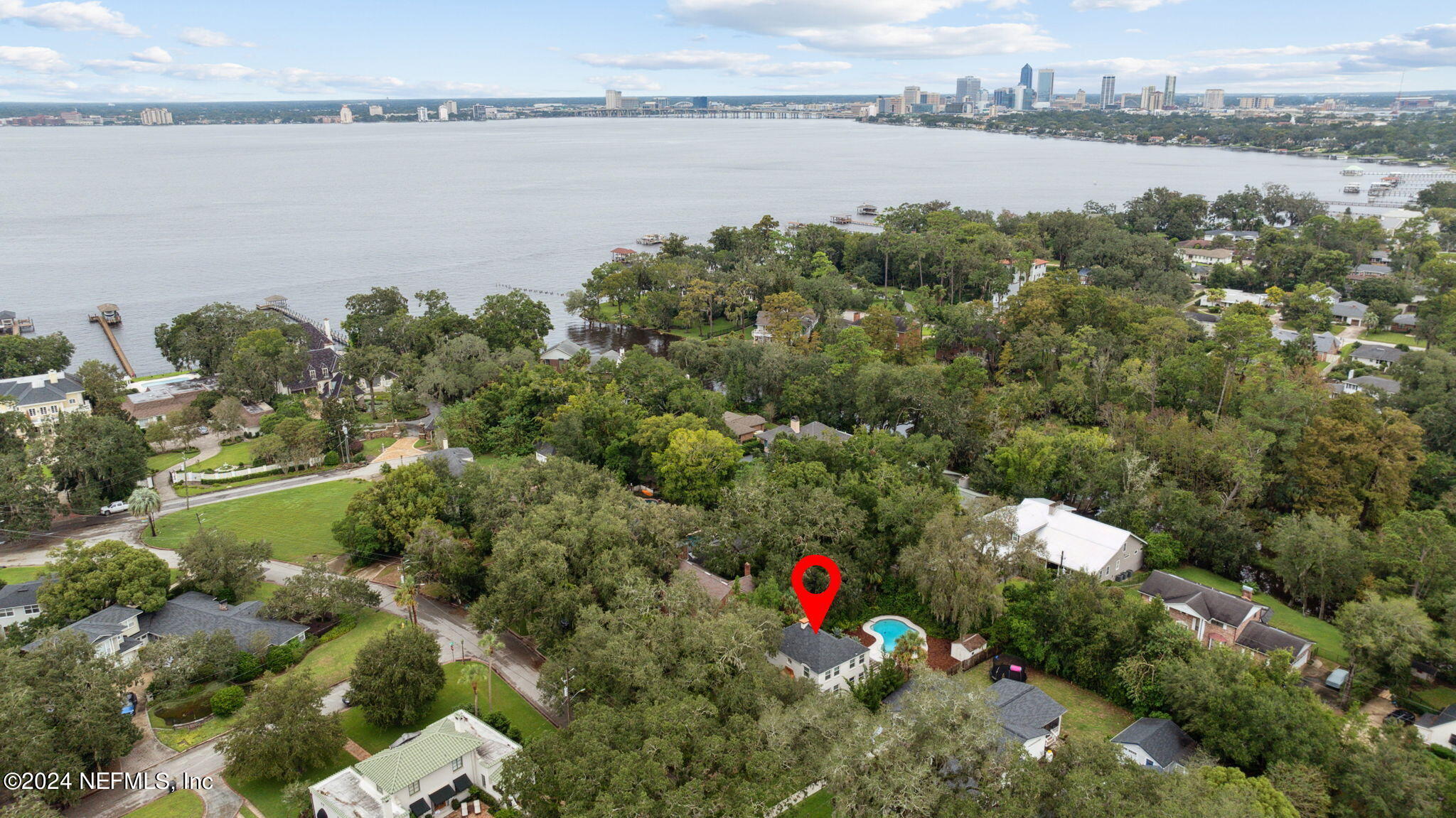 815 ALHAMBRA Drive N