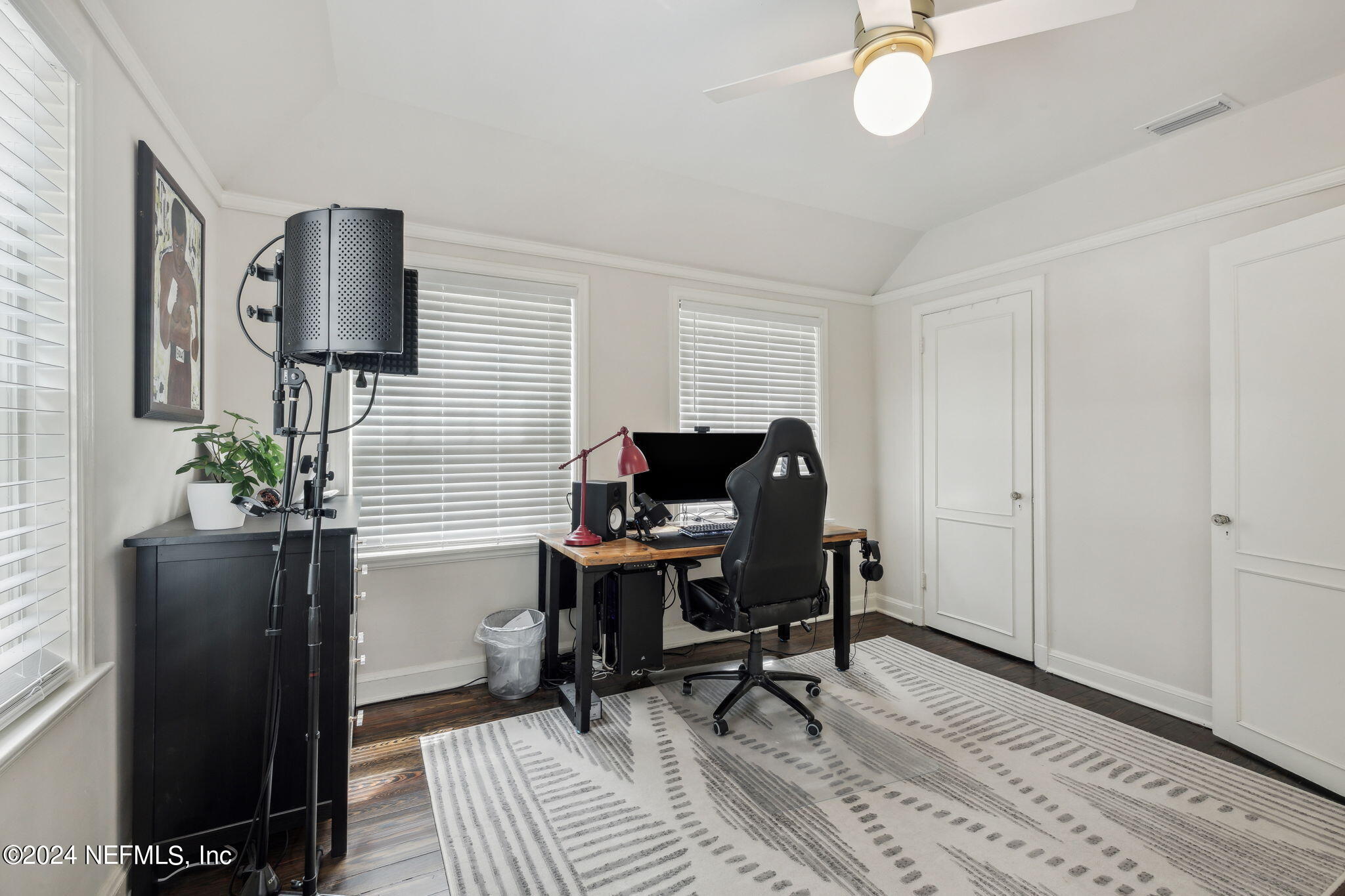 815 ALHAMBRA Drive N