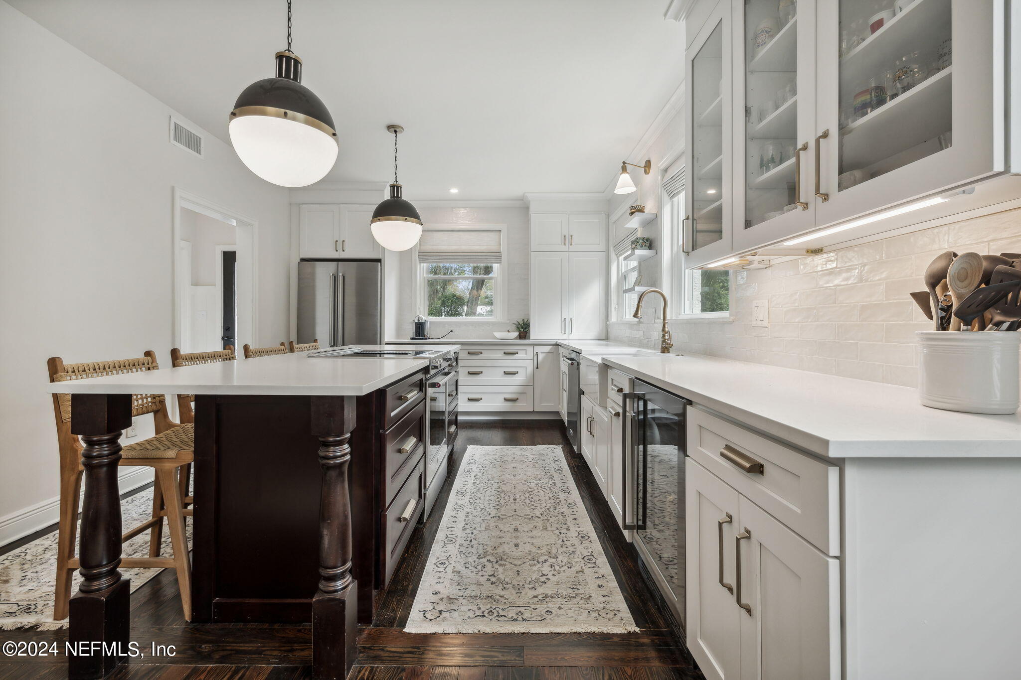 815 ALHAMBRA Drive N