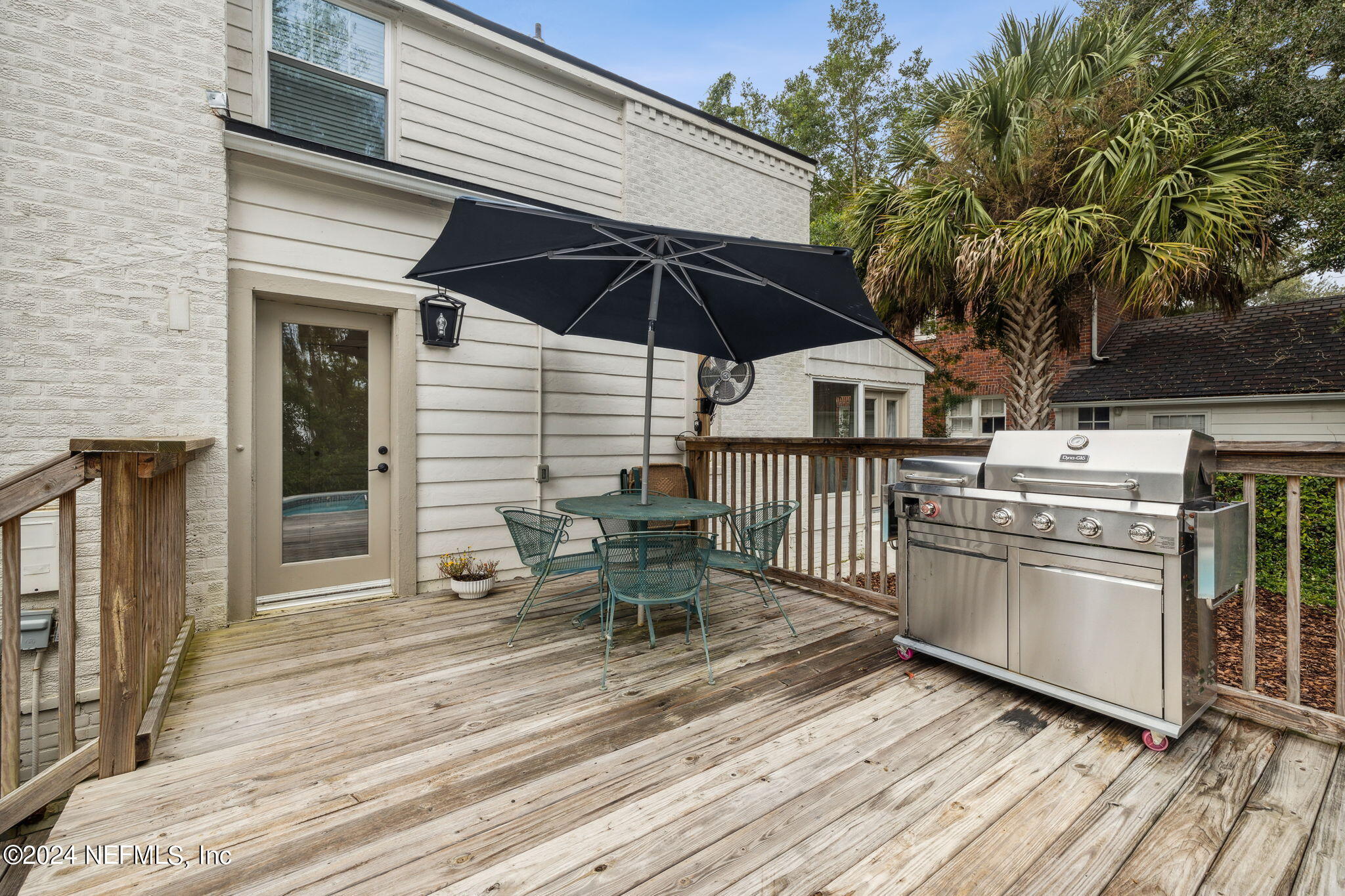 815 ALHAMBRA Drive N