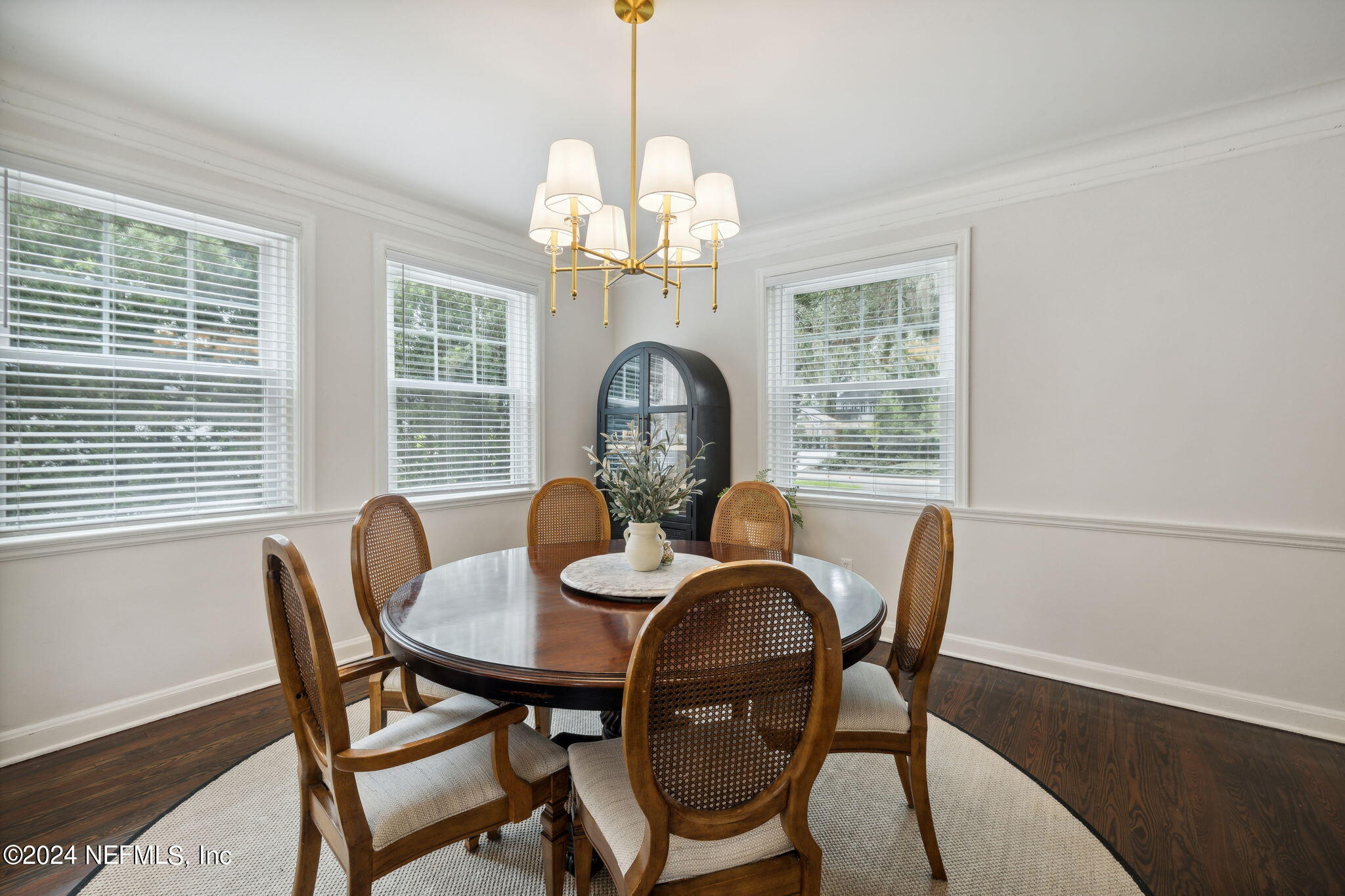 815 ALHAMBRA Drive N