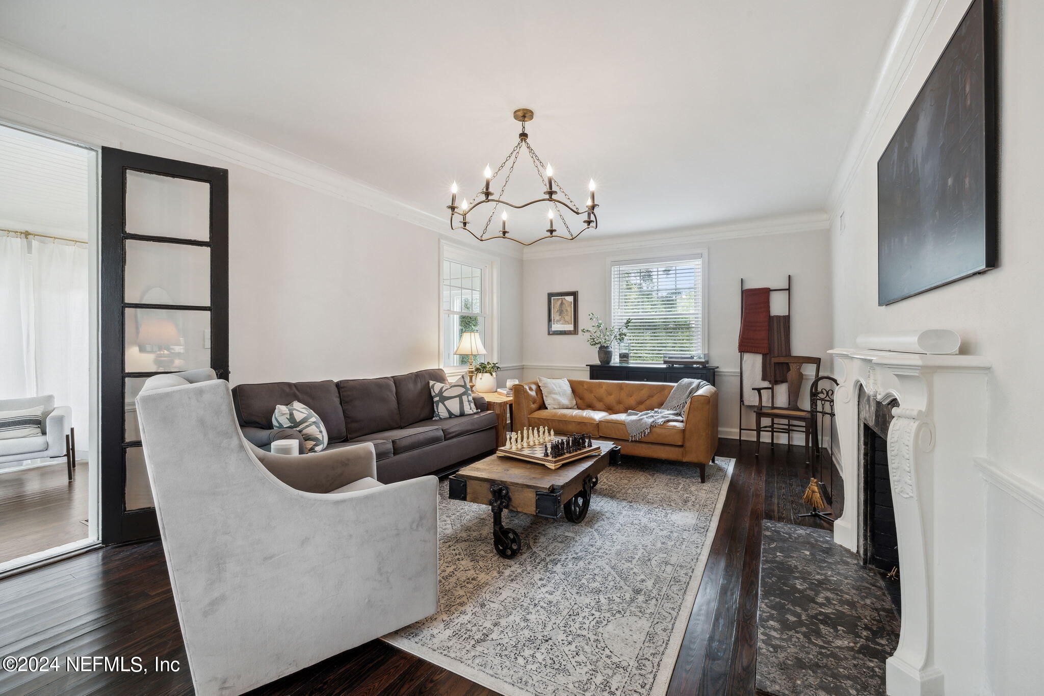 815 ALHAMBRA Drive N