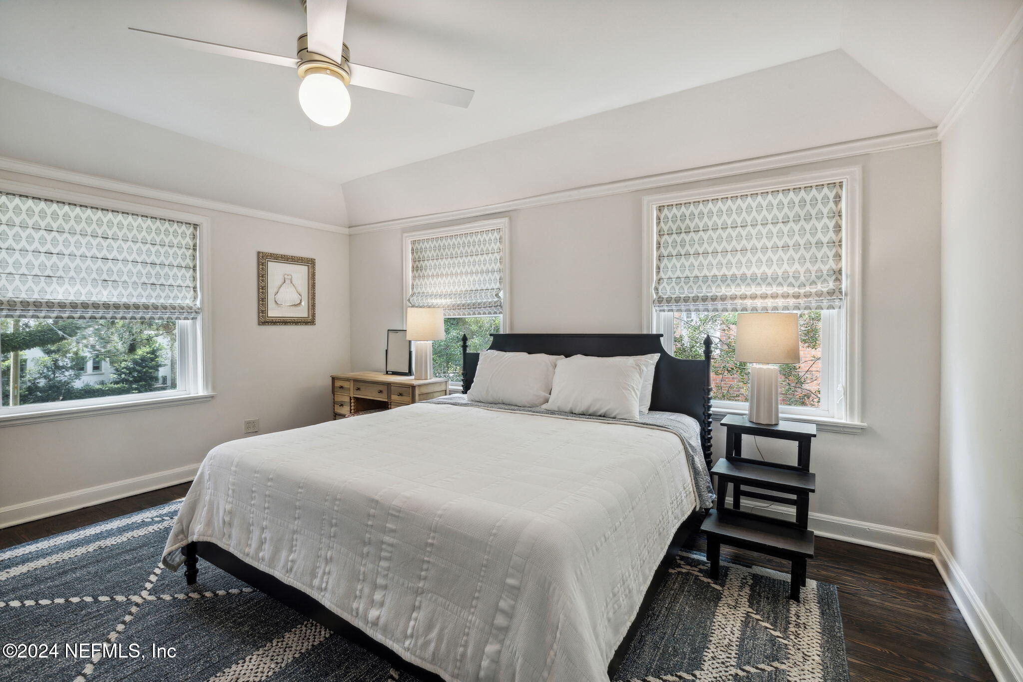 815 ALHAMBRA Drive N